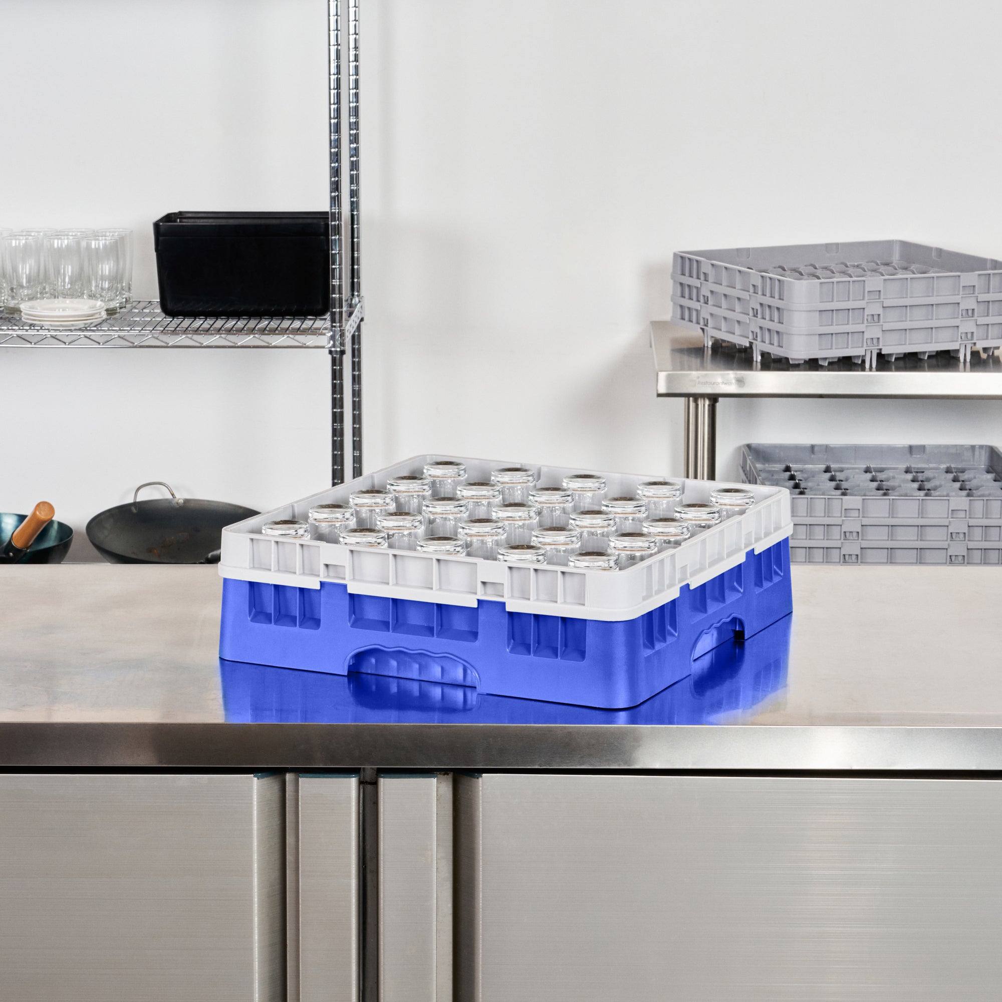 Clean Tek Professional Blue Glass Rack - 25 Compartments, 1 Full Drop Extender - 19 3/4" x 19 3/4" x 5 3/4" - 1 count box
