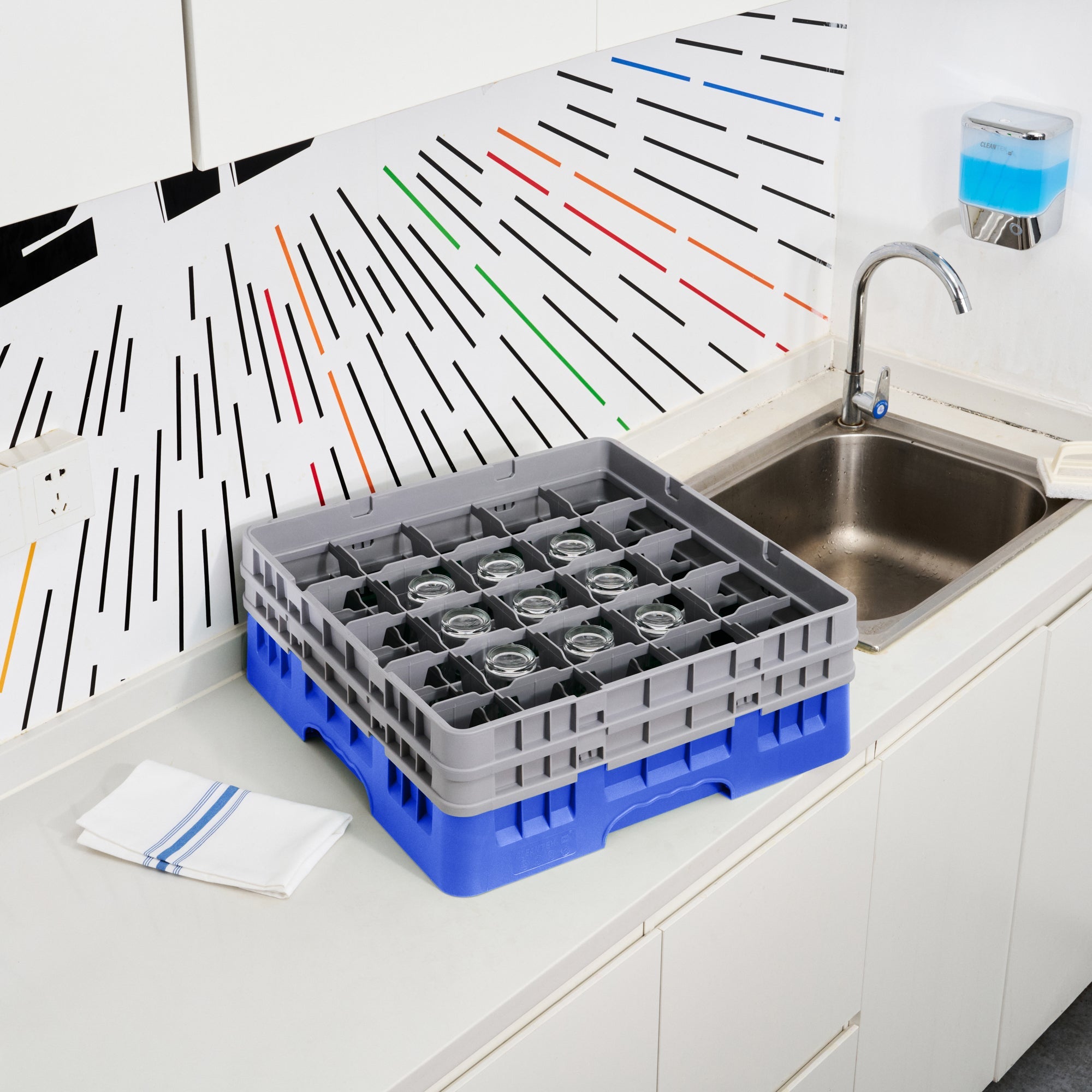 Clean Tek Professional Blue Glass Rack - 25 Compartments, 1 Full Drop and 1 Half Drop Extender - 19 3/4" x 19 3/4" x 7 1/4" - 1 count box
