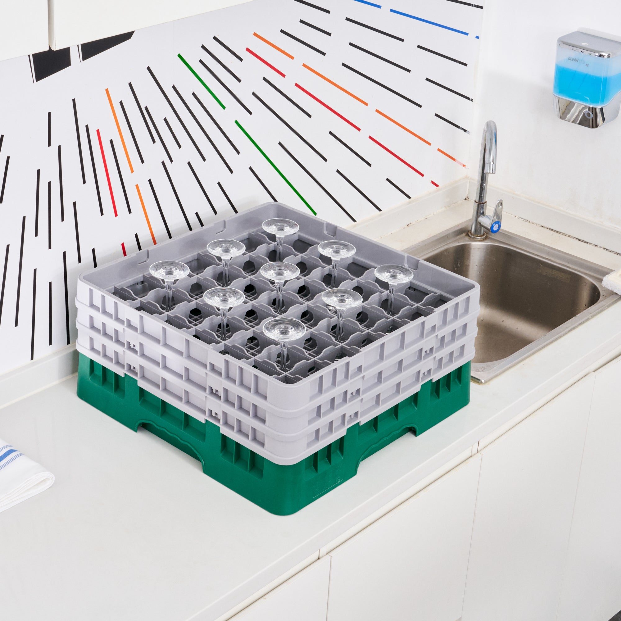 Clean Tek Professional Green Glass Rack - 49 Compartments, 1 Full Drop and 2 Half Drop Extenders - 19 3/4" x 19 3/4" x 8 3/4" - 1 count box