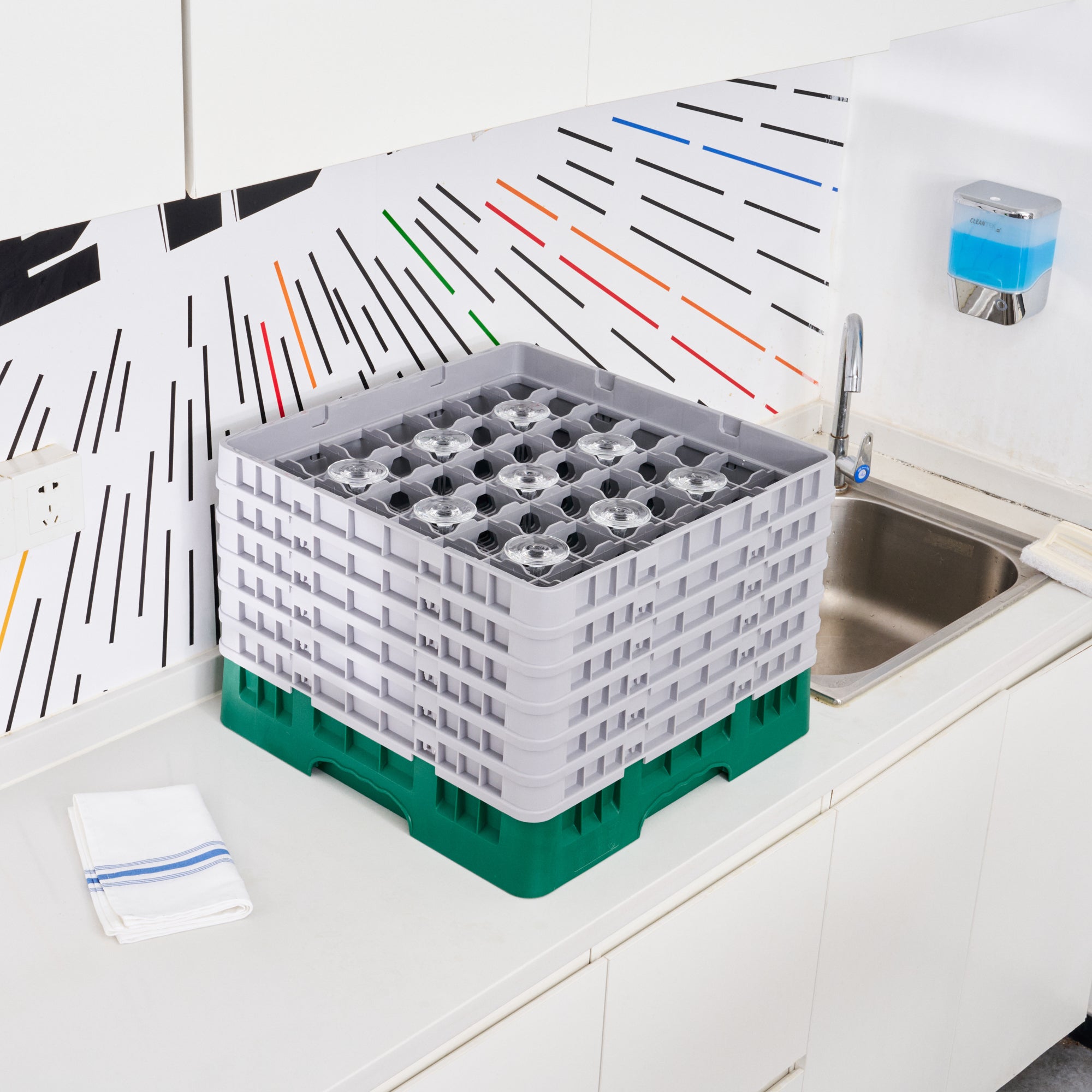 Clean Tek Professional Green Glass Rack - 49 Compartments, 1 Full Drop and 5 Half Drop Extenders - 19 3/4" x 19 3/4" x 13 3/4" - 1 count box