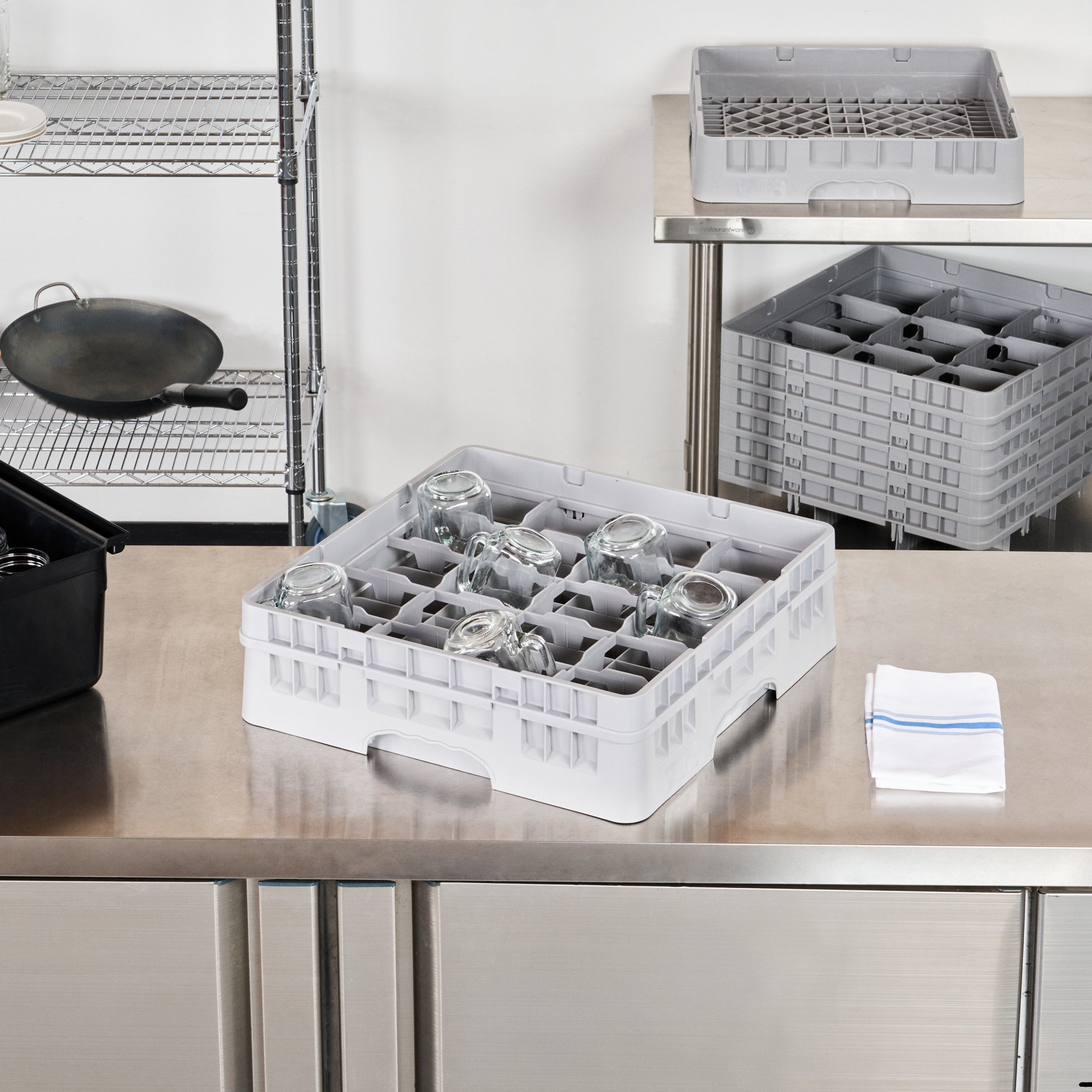 Clean Tek Professional Gray Half Drop Full Size Cup Extender - 20 Compartments - 19 3/4" x 19 3/4" x 3" - 1 count box