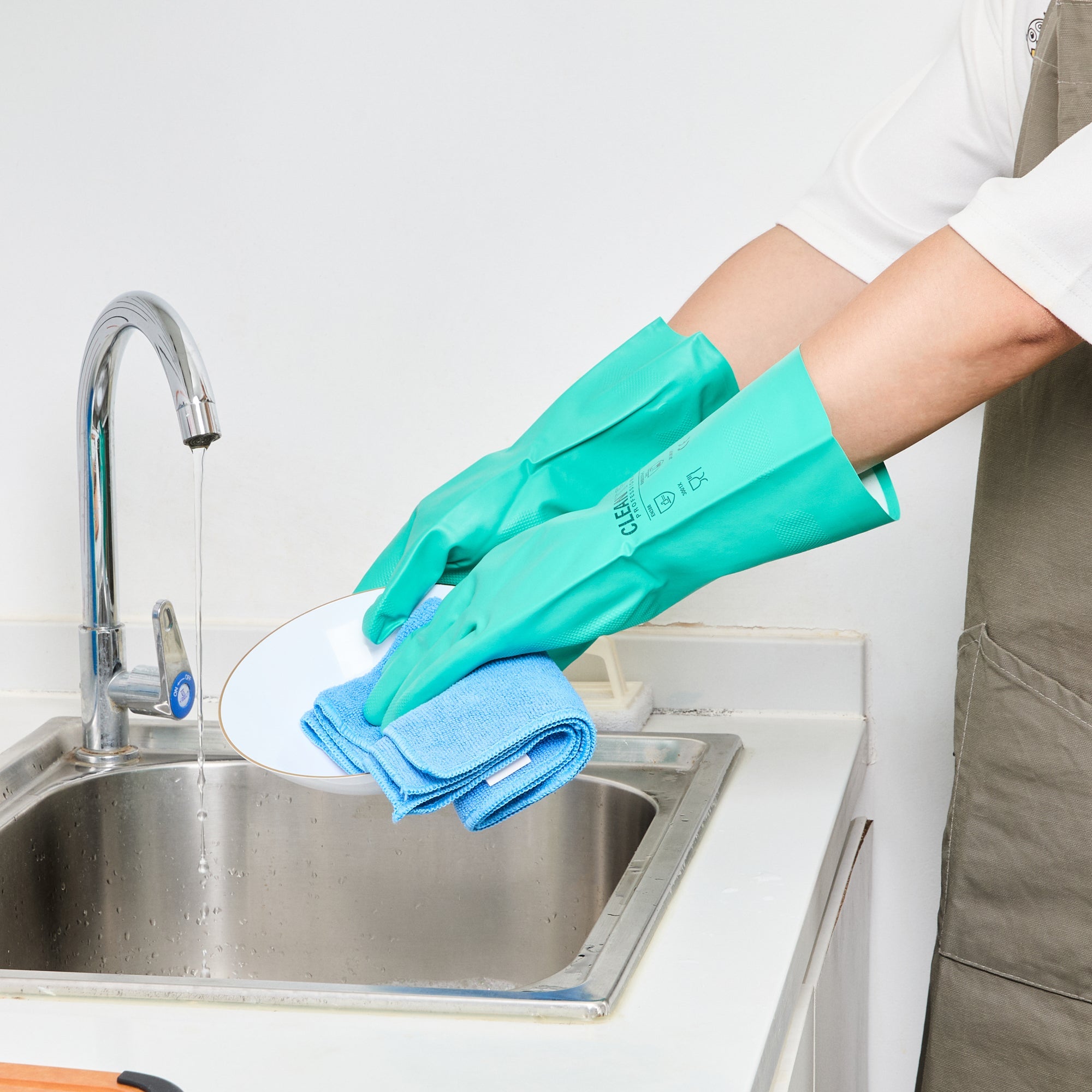Clean Tek Professional Green Large Nitrile Gloves - 15 mil, Flock Lining, Chemical-Resistant - 13" x 4 1/2" - Pair - 1 count box