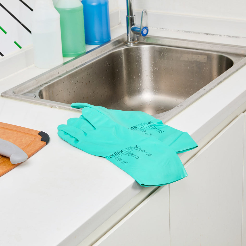 Clean Tek Professional Green Large Nitrile Gloves - 15 mil, Flock Lining, Chemical-Resistant - 13" x 4 1/2" - Pair - 10 count box