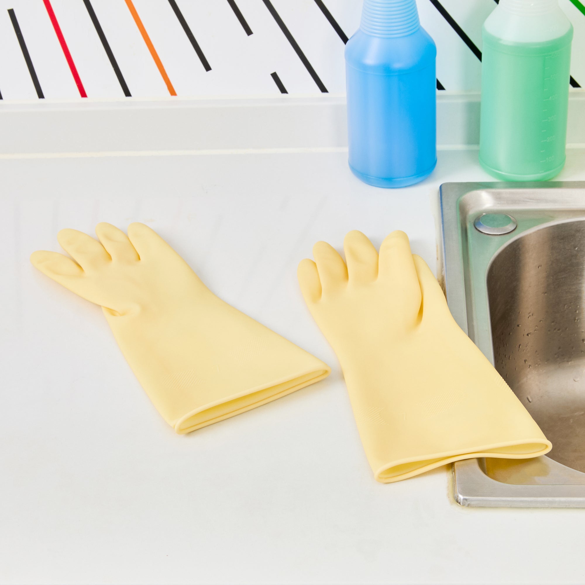 Clean Tek Professional Yellow Medium Latex Gloves - 22 mil - 13" x 4 1/4" - Pair - 1 count box