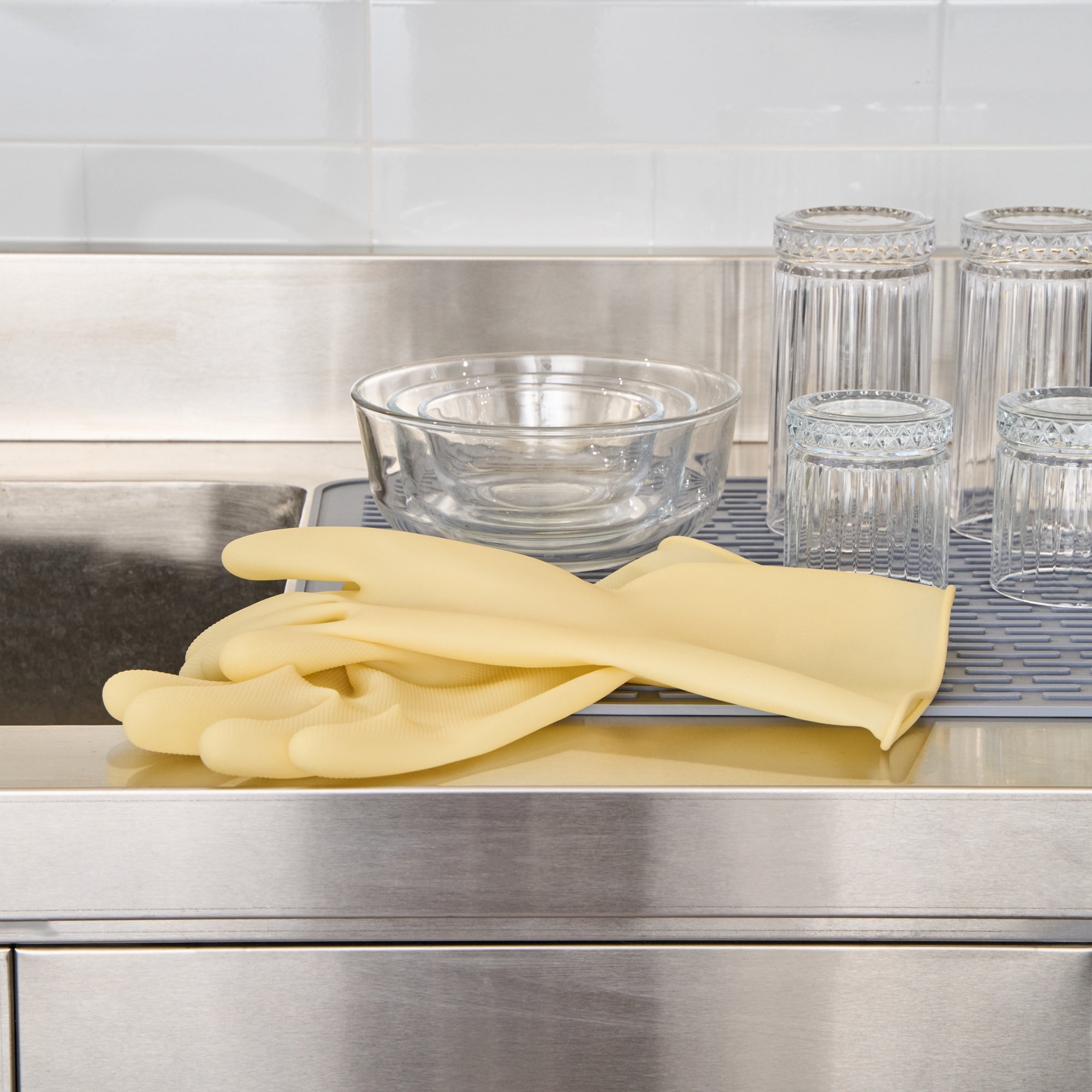 Clean Tek Professional Yellow Extra Large Latex Gloves - 22 mil - 13" x 5 1/4" - Pair - 10 count box