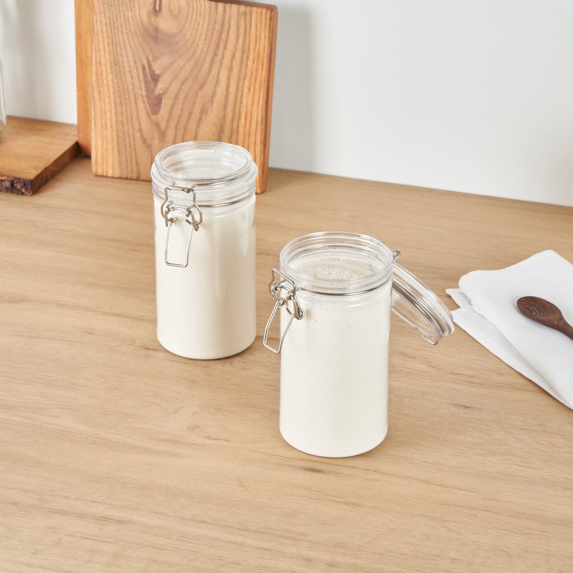 Met Lux 32 oz Round Clear Plastic Storage Jar - with Hinged Lid - 3 3/4" x 3 3/4" x 7 1/4" - 2 count box