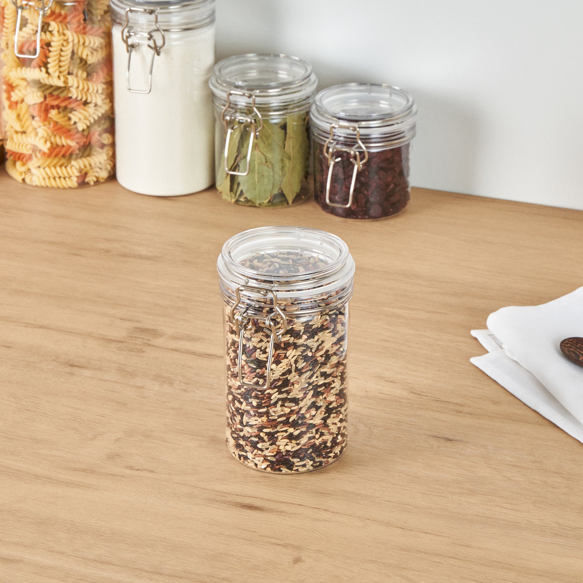 Met Lux 24 oz Round Clear Plastic Storage Jar - with Hinged Lid - 3 1/2" x 3 1/2" x 6" - 20 count box