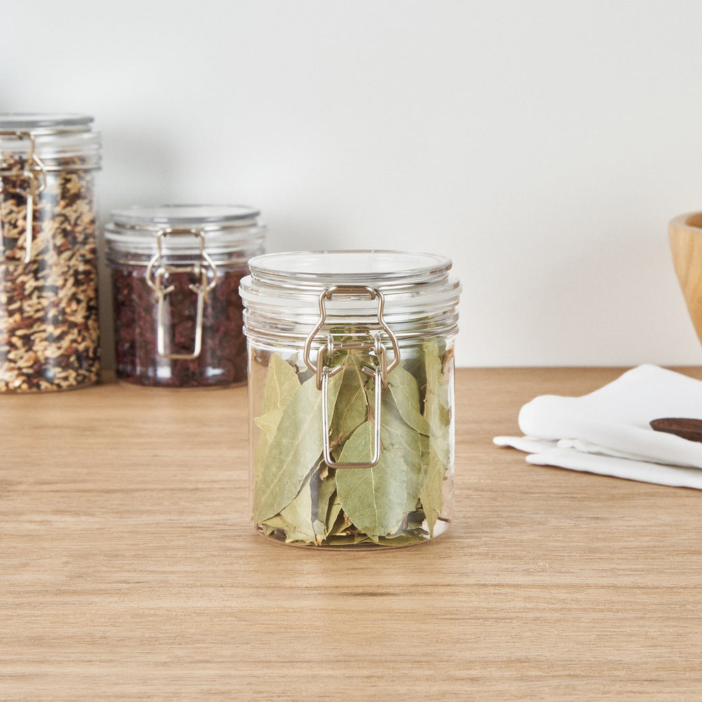 Met Lux 17 oz Round Clear Plastic Storage Jar - with Hinged Lid - 3 1/2" x 3 1/2" x 4 1/2" - 20 count box