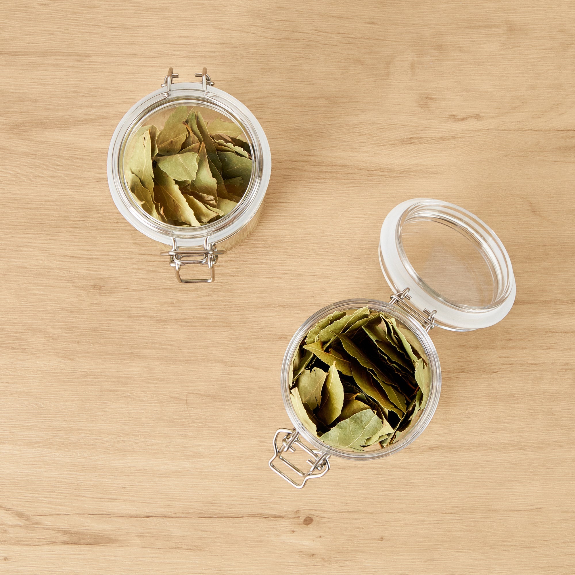 Met Lux 17 oz Round Clear Plastic Storage Jar - with Hinged Lid - 3 1/2" x 3 1/2" x 4 1/2" - 20 count box