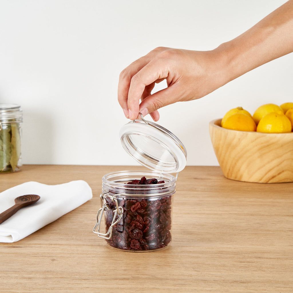 Met Lux 15 oz Round Clear Plastic Storage Jar - with Hinged Lid - 3 1/2" x 3 1/2" x 4" - 20 count box