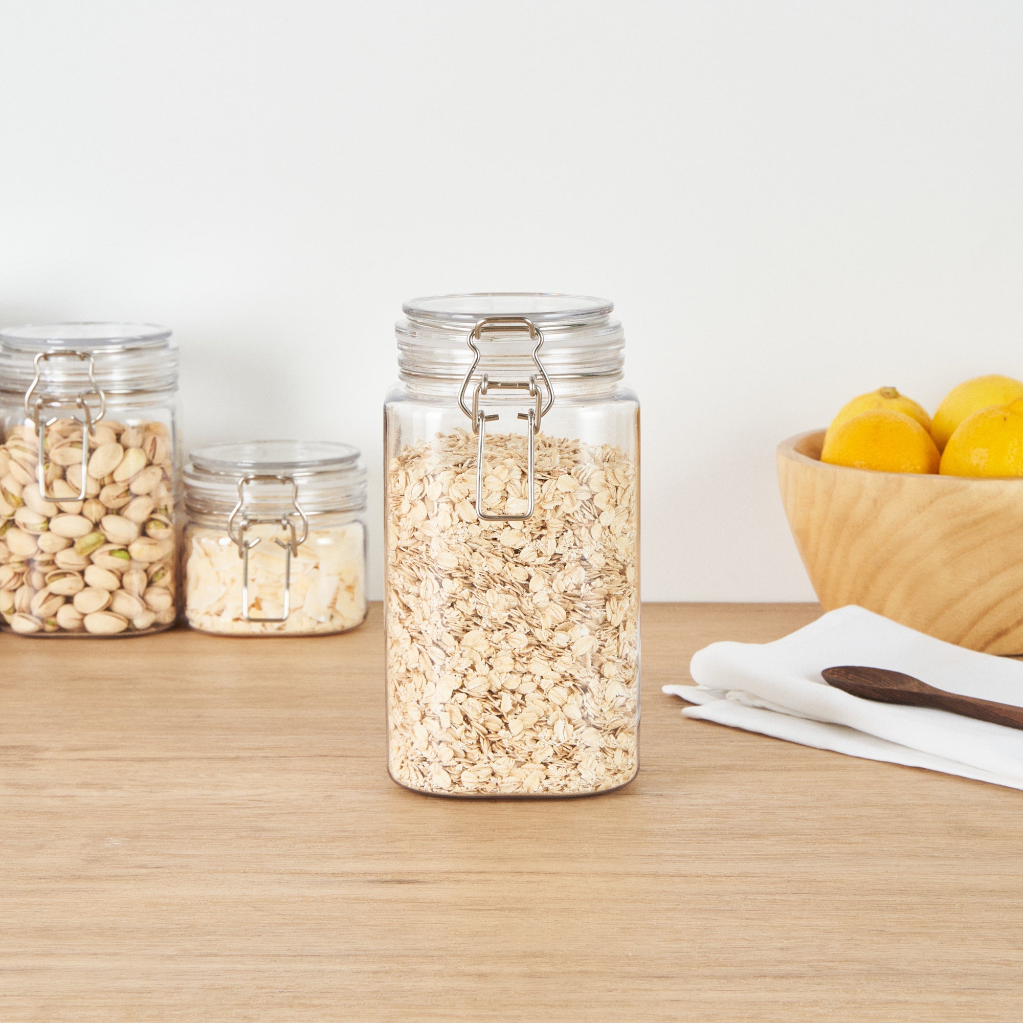 Met Lux 53 oz Square Clear Plastic Storage Jar - with Hinged Lid - 4 1/4" x 4 1/4" x 7 3/4" - 20 count box