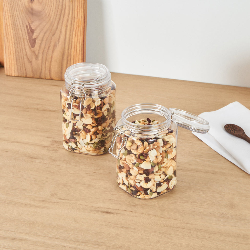 Met Lux 43 oz Square Clear Plastic Storage Jar - with Hinged Lid - 4 1/4" x 4 1/4" x 6 3/4" - 20 count box