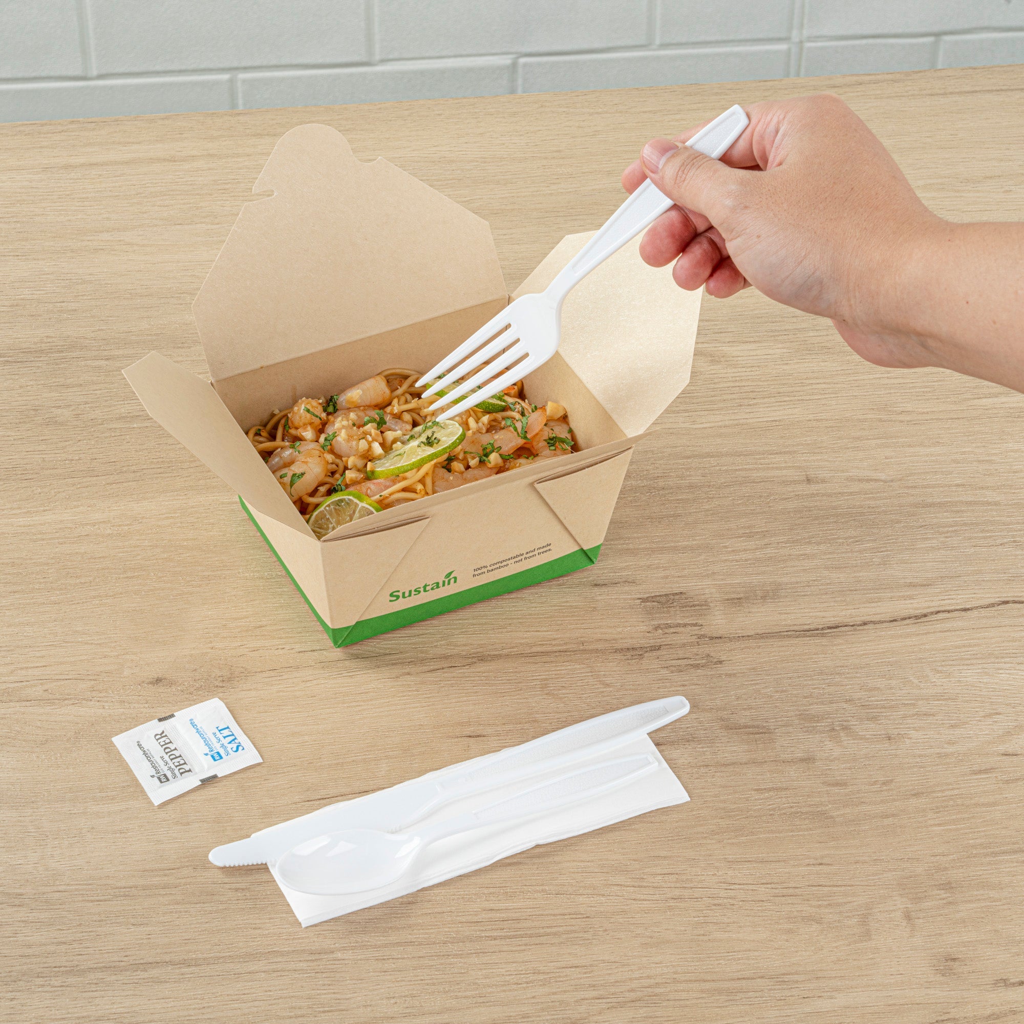Chef 101 White Plastic Cutlery Set - with Napkin and Salt / Pepper Packets, Extra Heavy Weight, Wrapped - 7 1/2" - 250 count box