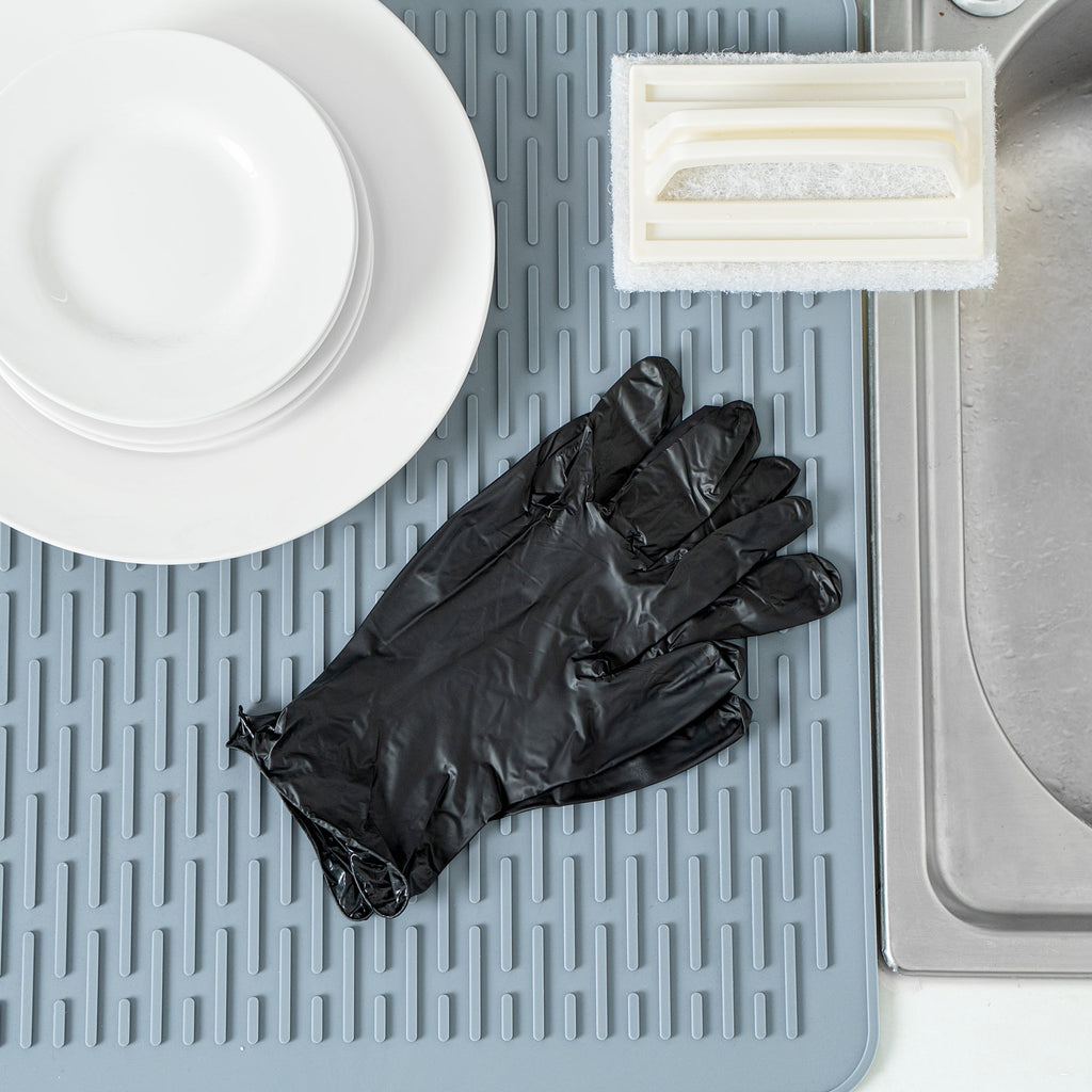 Serve Secure Black Medium Synmax Vinyl Gloves - Powder-Free, Latex-Free - 9" x 3 3/4" - 100 count box