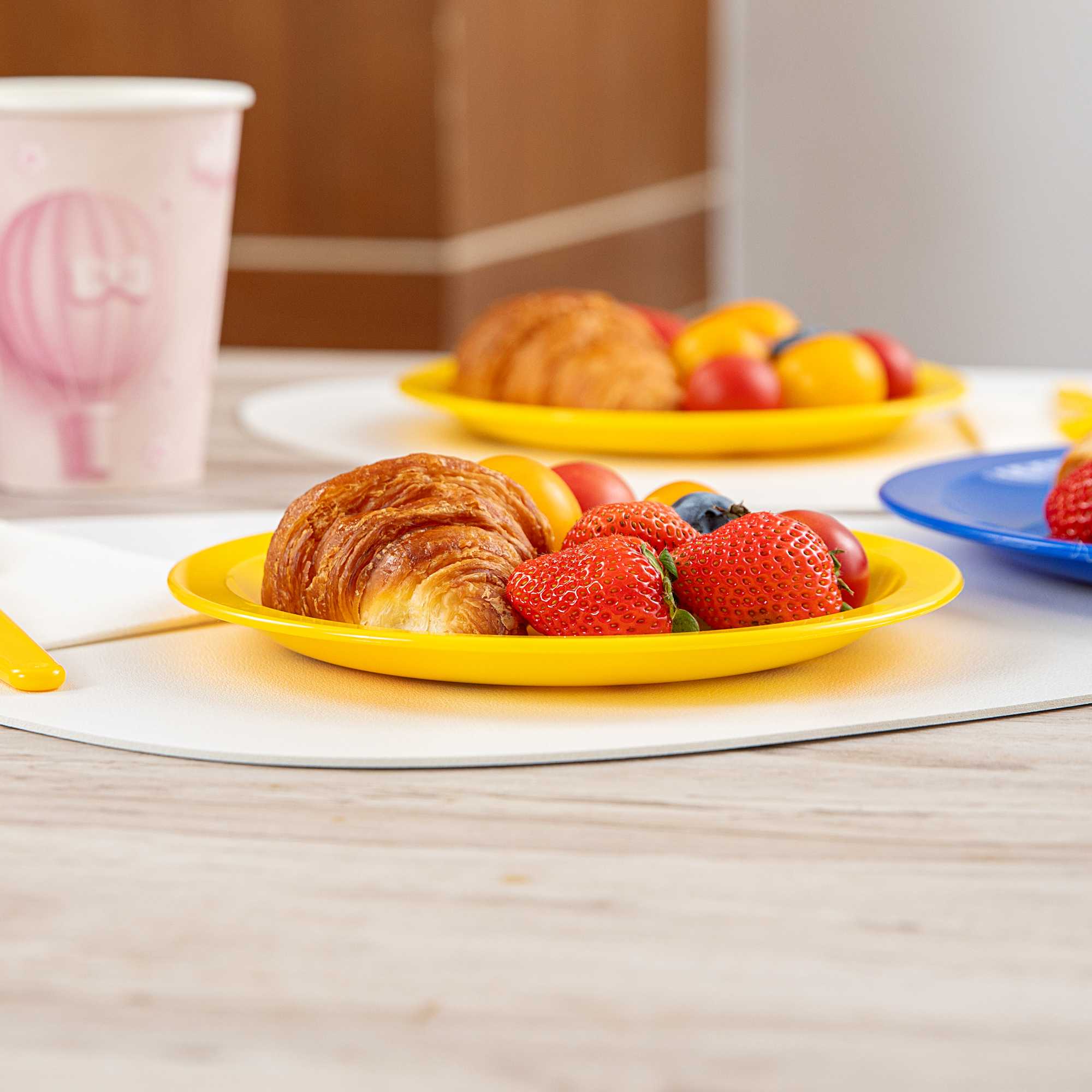 RW Kids Round Yellow Plastic Plate - 6 3/4" x 6 3/4" - 10 count box