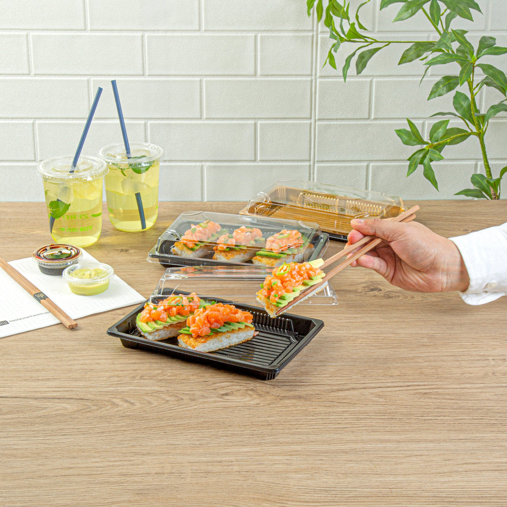 Roku Rectangle Black Plastic Take Out Sushi Tray - with Clear Lid - 8 1/4" x 5 1/4" x 1 1/2" - 100 count box