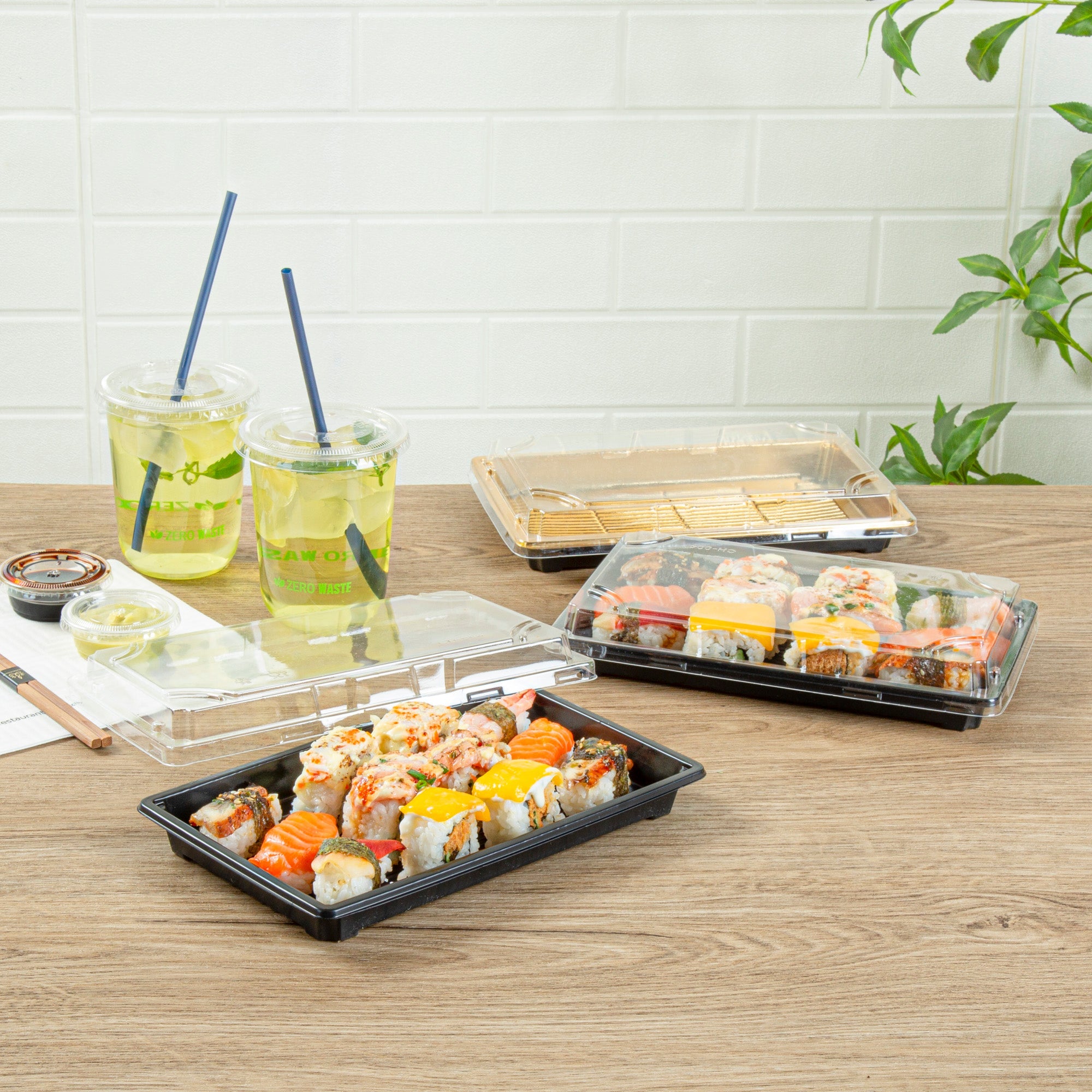 Roku Rectangle Black Plastic Take Out Sushi Tray - with Clear Lid - 9 1/4" x 6" x 1 3/4" - 100 count box