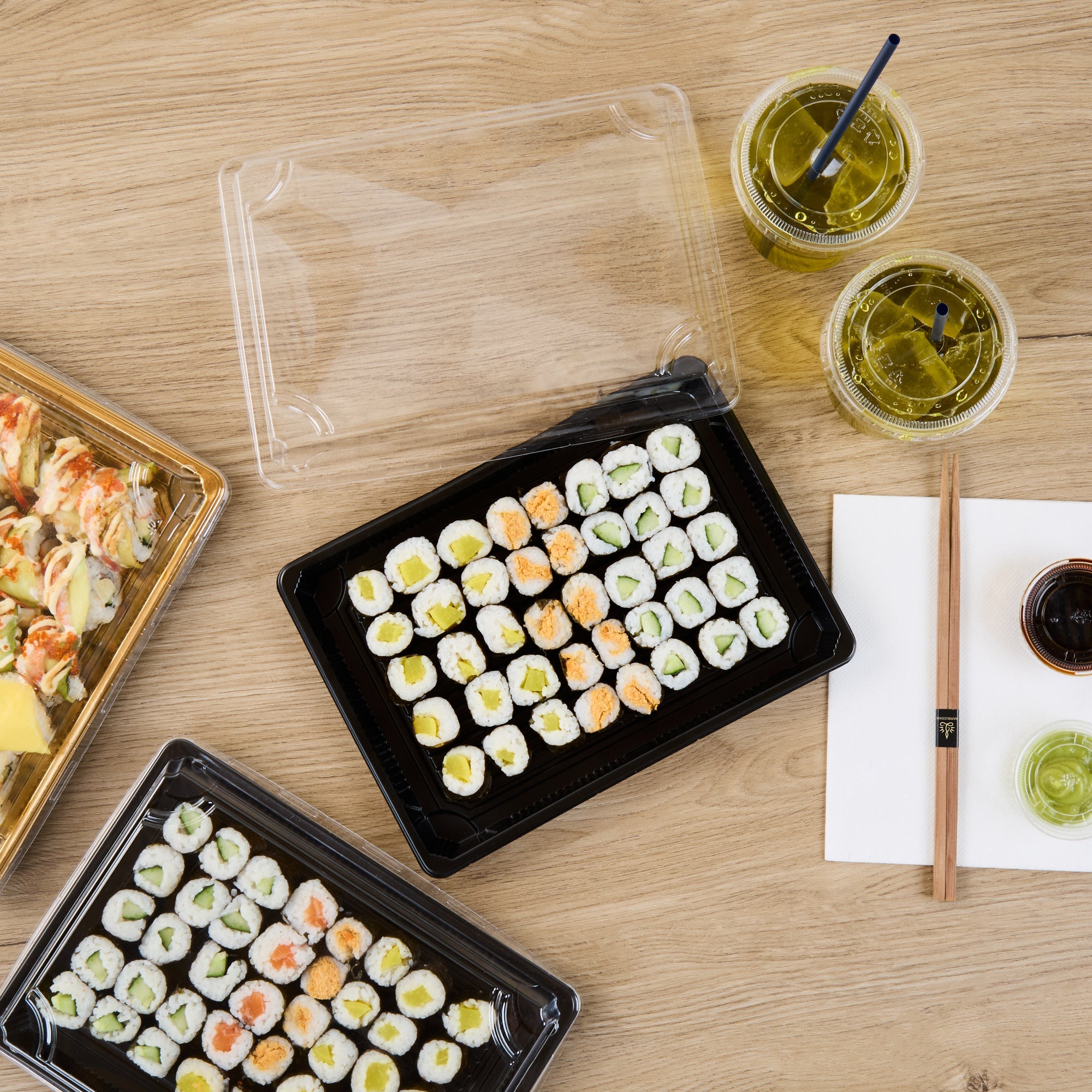 Roku Rectangle Black Plastic Take Out Sushi Tray - with Clear Lid - 10" x 7 1/4" x 1 3/4" - 100 count box