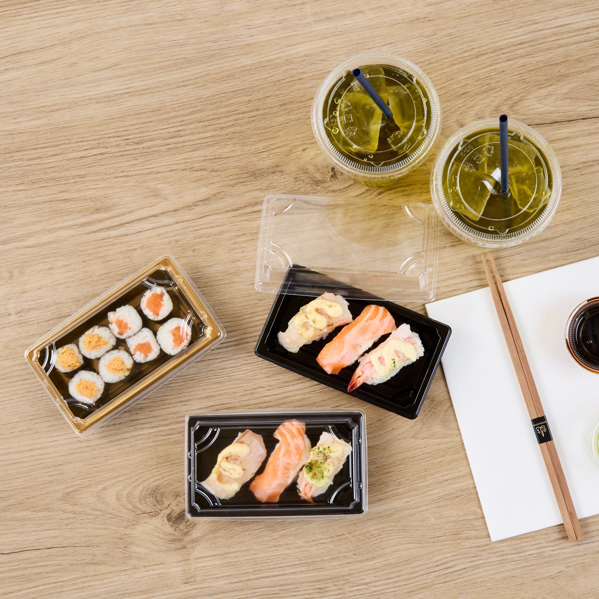 Roku Rectangle Black Plastic Take Out Sushi Tray - with Clear Lid - 5 1/4" x 3 1/4" x 1 1/2" - 100 count box