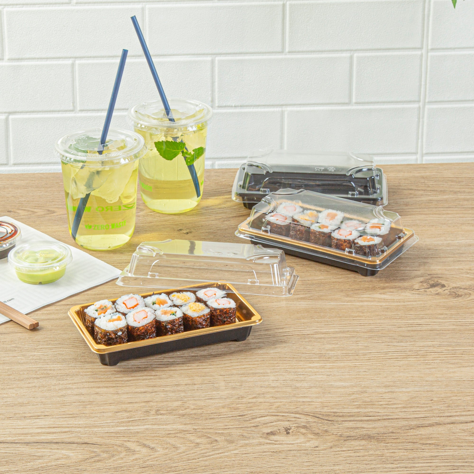 Roku Rectangle Gold Plastic Take Out Sushi Tray - with Clear Lid - 6" x 3 1/2" x 1 3/4" - 100 count box