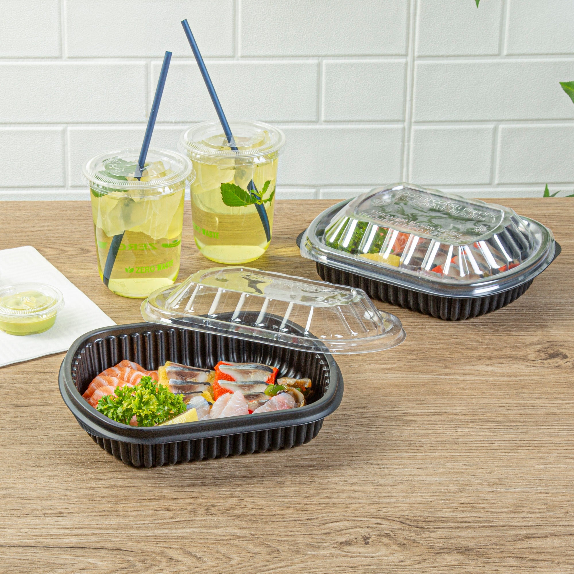 Chef 101 24 oz Rectangle Black Plastic Food Container - with Clear Lid, Microwavable - 7 3/4" x 6 1/4" x 2 1/4" - 50 count box