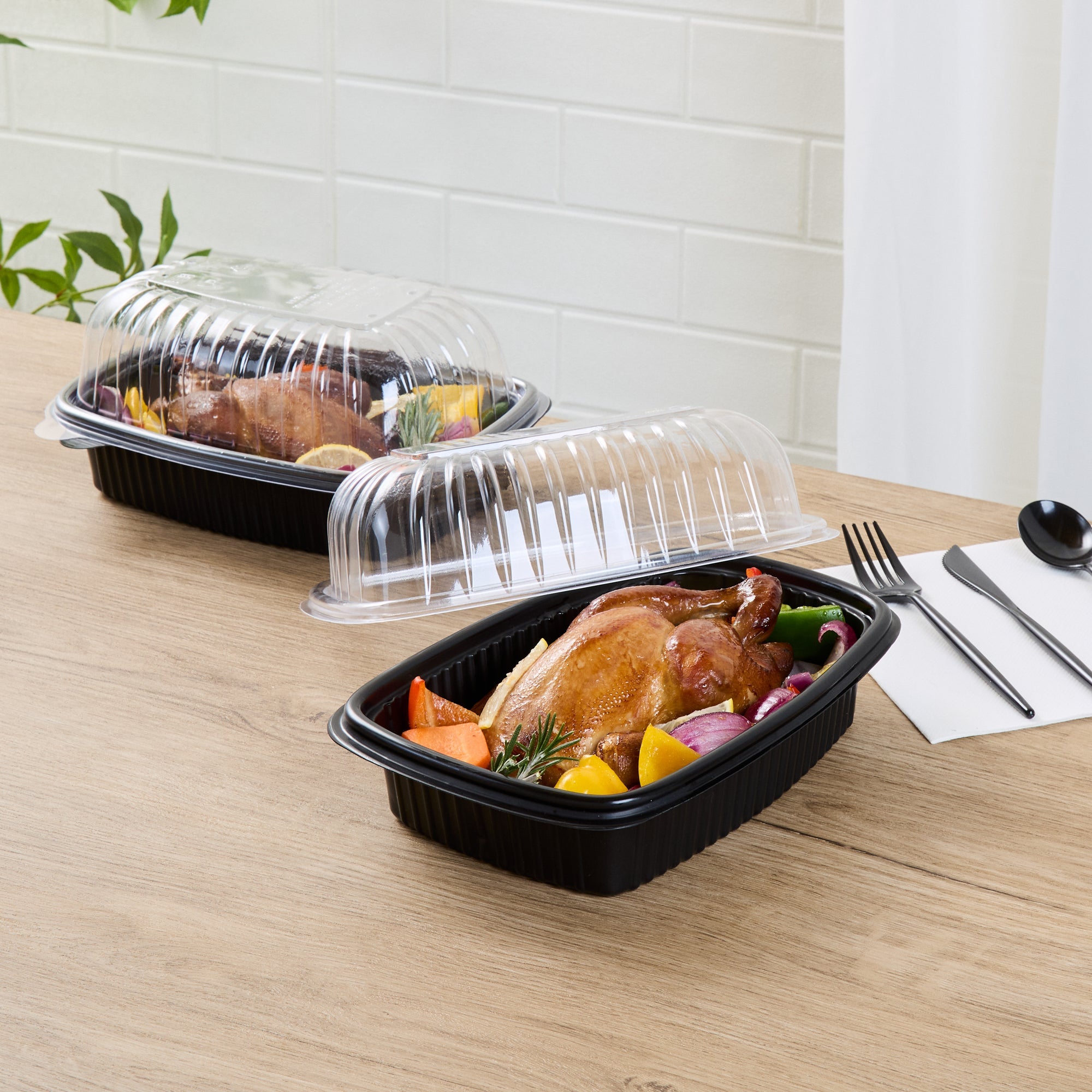 Chef 101 Black Plastic Chicken Roaster Container - with Clear Dome Lid, Microwavable - 10 1/4" x 7 1/4" x 4 3/4" - 100 count box