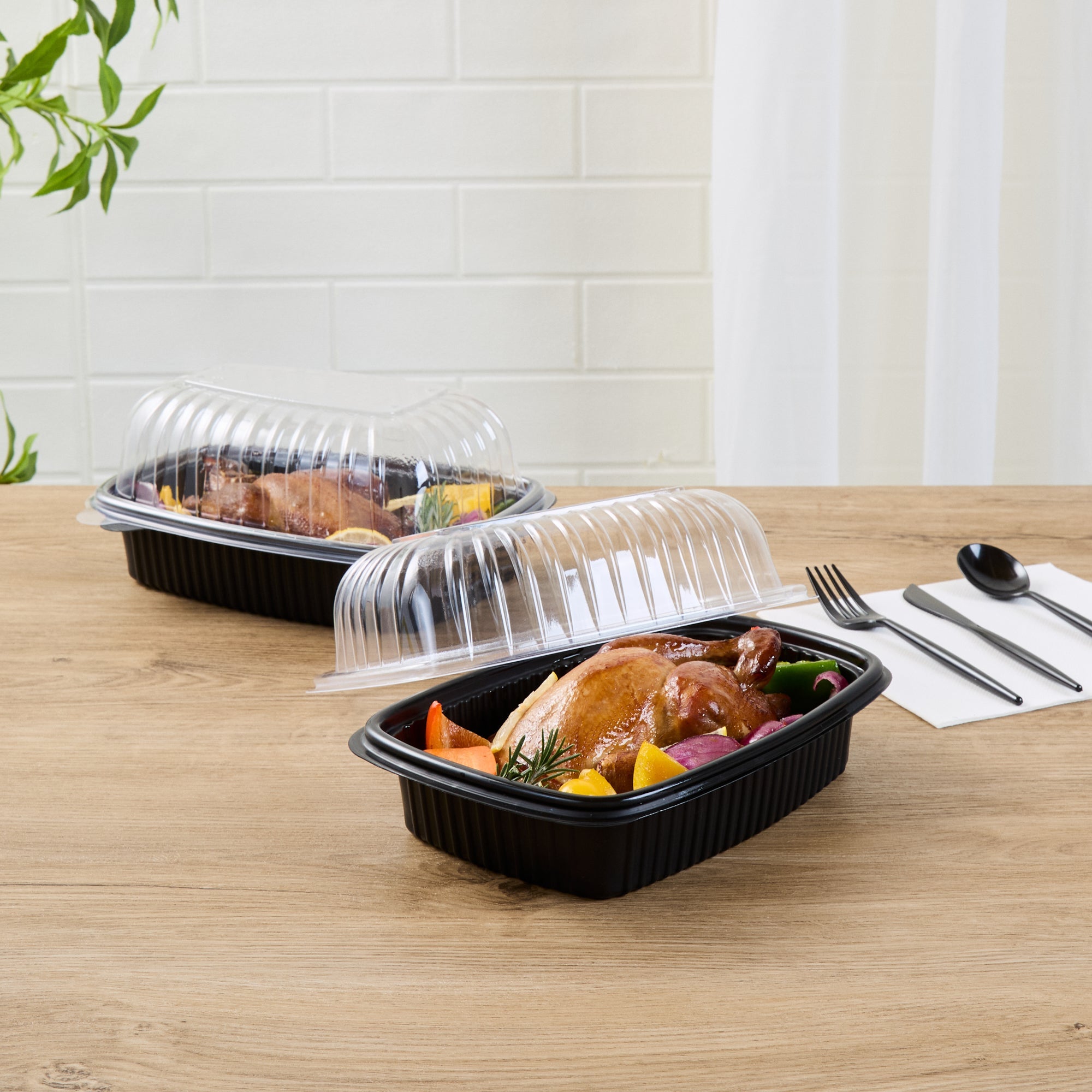 Chef 101 Black Plastic Chicken Roaster Container - with Clear Dome Lid, Microwavable - 10 1/4" x 7 1/4" x 4 3/4" - 100 count box