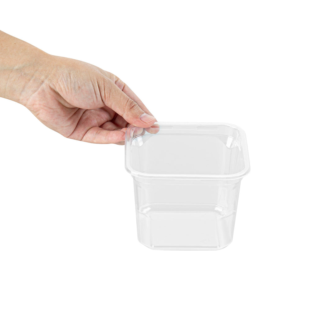 Thermo Tek 20 oz Square Clear Plastic Deli / Snack Container - 4 1/2" x 4 1/2" x 3 1/2" - 100 count box