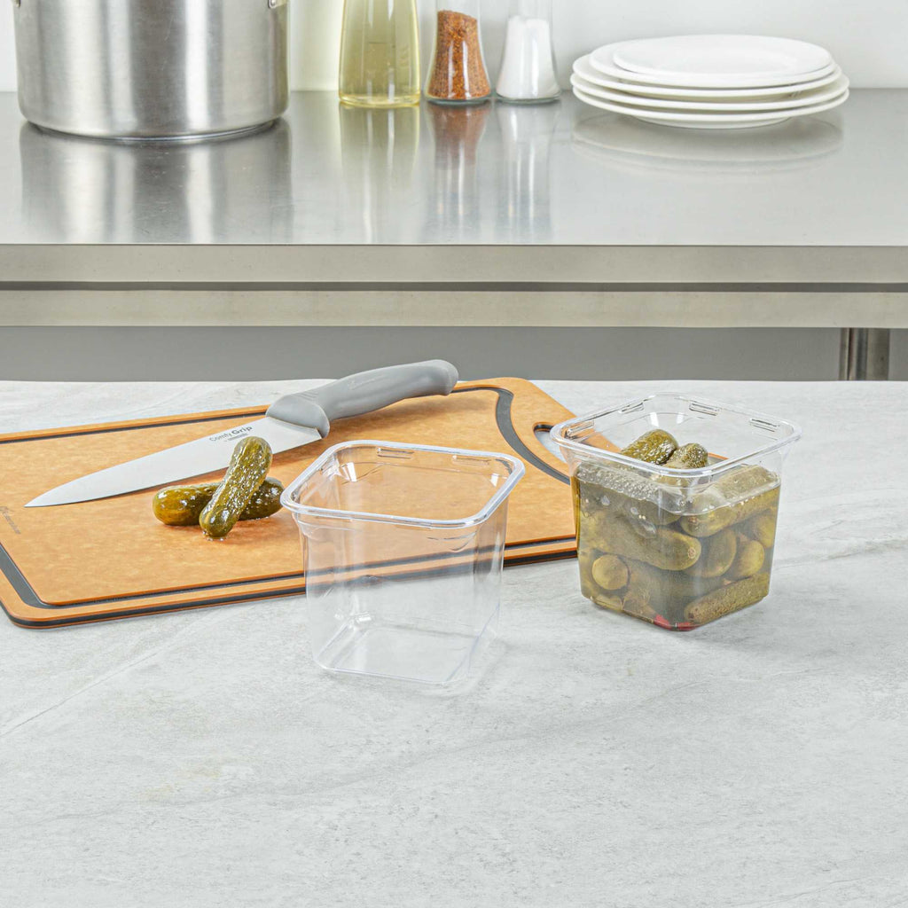 Thermo Tek 24 oz Square Clear Plastic Deli / Snack Container - 4 1/2" x 4 1/2" x 4 1/4" - 50 count box