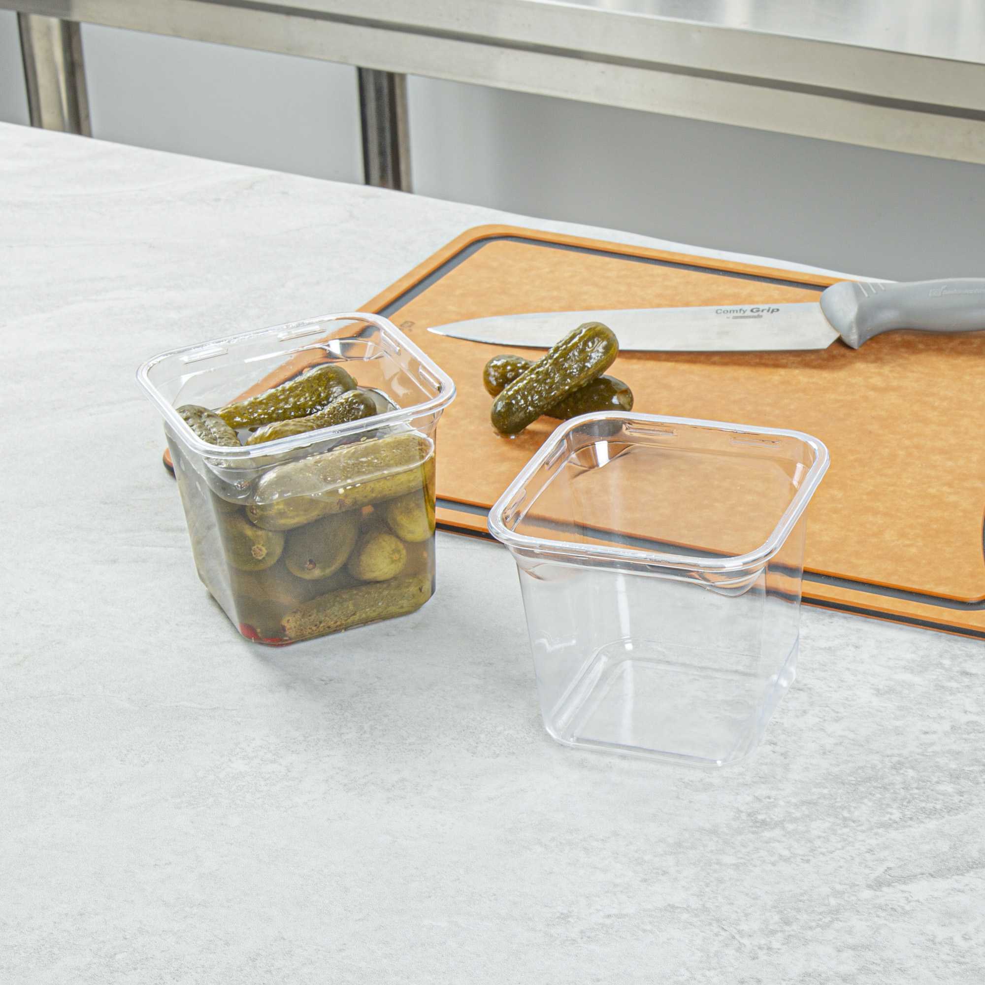Thermo Tek 24 oz Square Clear Plastic Deli / Snack Container - 4 1/2" x 4 1/2" x 4 1/4" - 50 count box