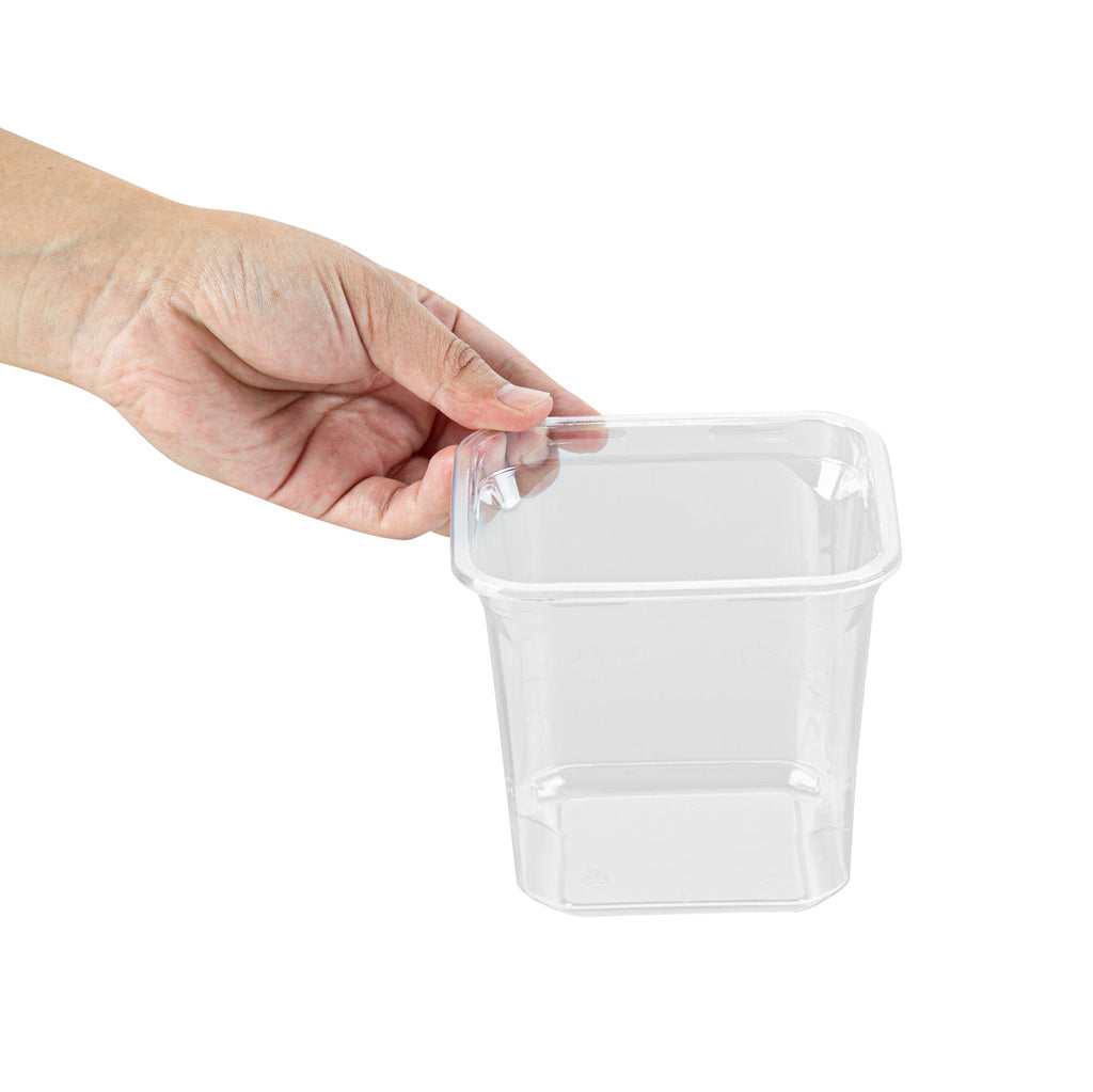 Thermo Tek 24 oz Square Clear Plastic Deli / Snack Container - 4 1/2" x 4 1/2" x 4 1/4" - 100 count box