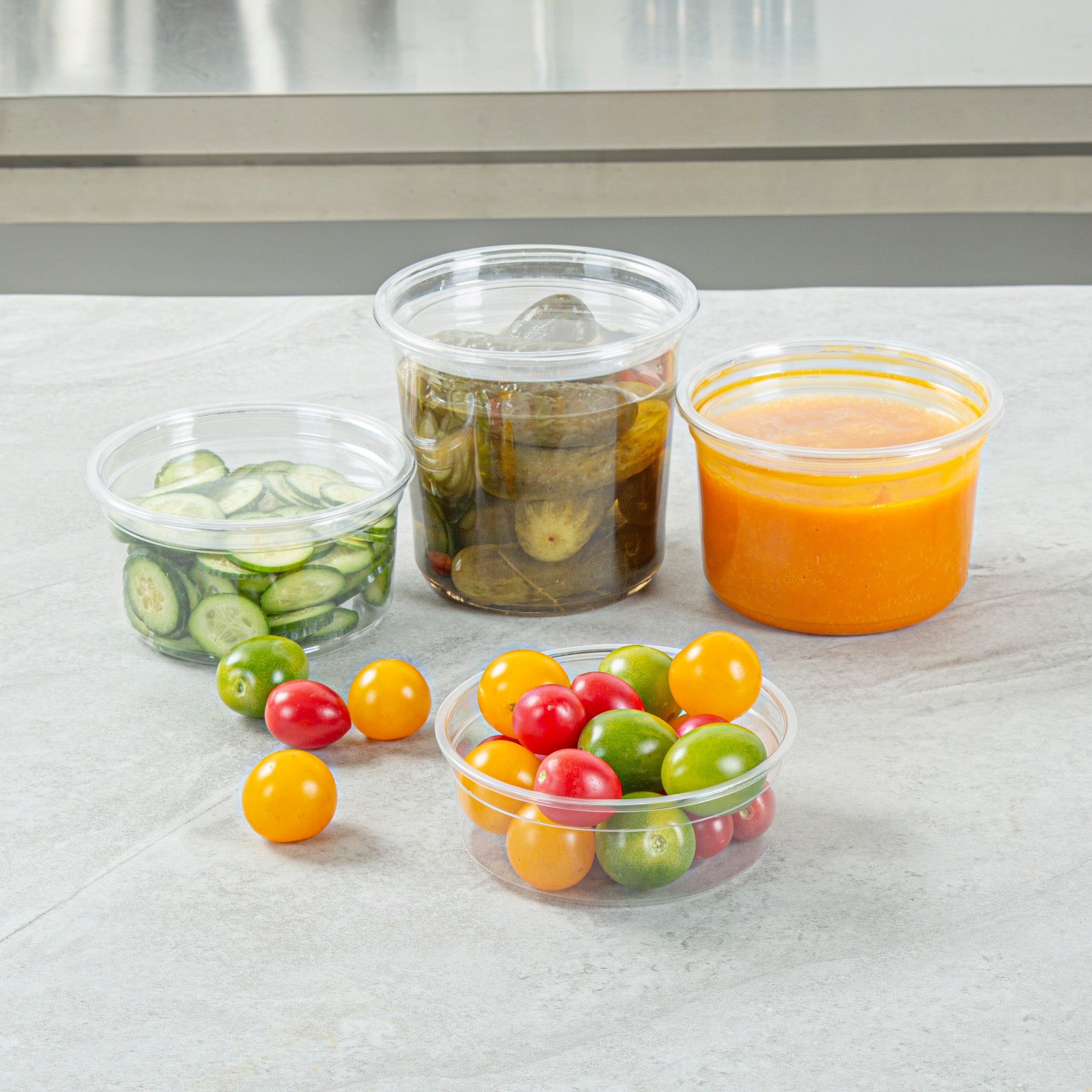 Thermo Tek 8 oz Round Clear Plastic To Go Deli Container - 4 1/2" x 4 1/2" x 1 1/2" - 25 count box
