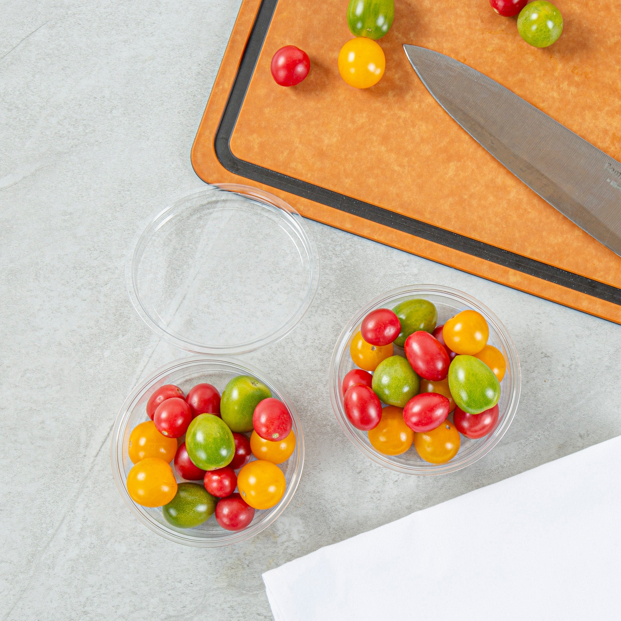 Thermo Tek 8 oz Round Clear Plastic To Go Deli Container - 4 1/2" x 4 1/2" x 1 1/2" - 100 count box