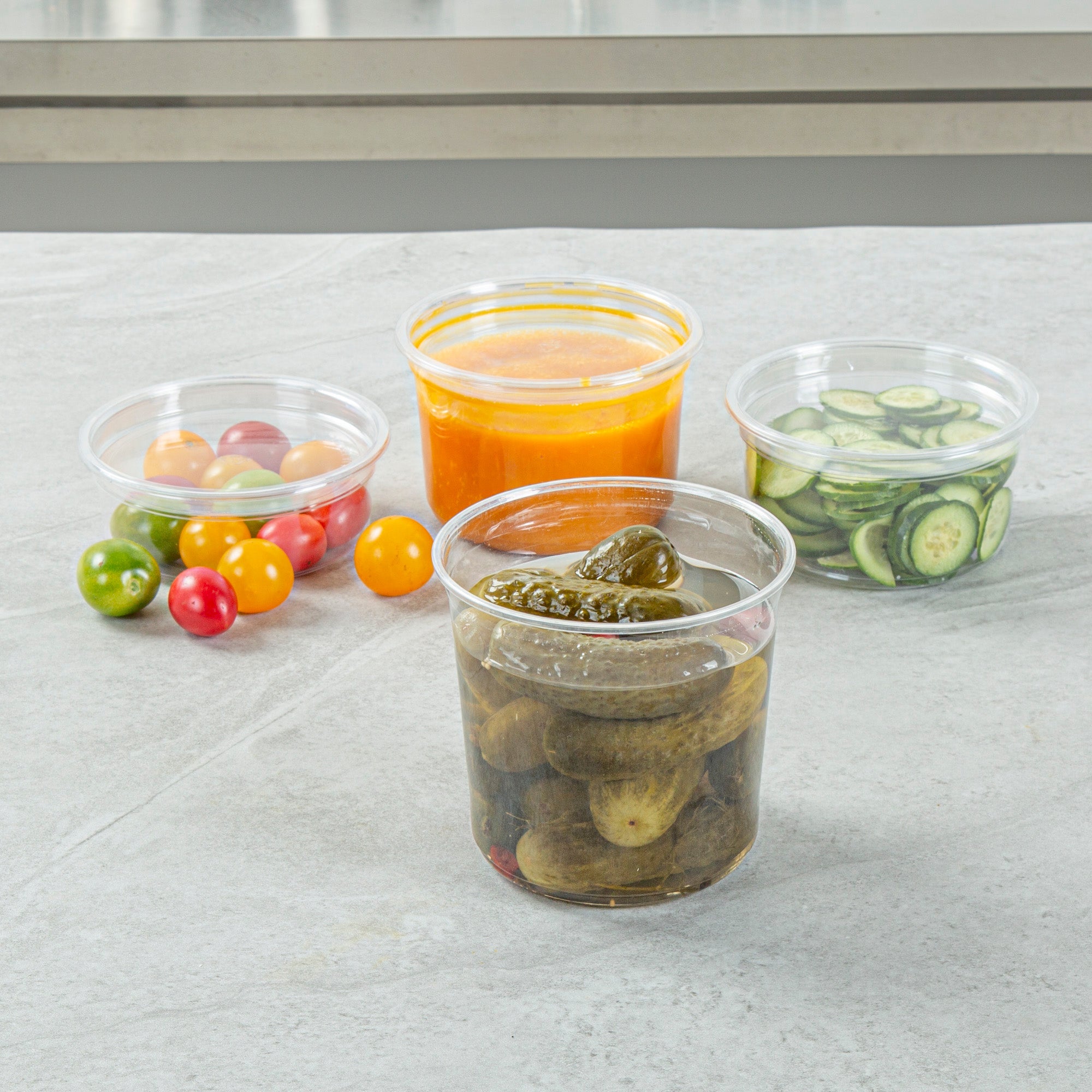 Thermo Tek 24 oz Round Clear Plastic To Go Deli Container - 4 1/2" x 4 1/2" x 4 1/4" - 100 count box