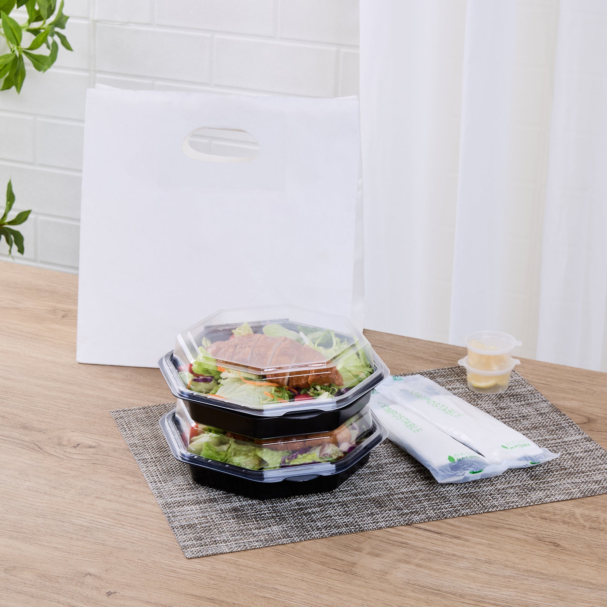 Chef 101 Octagon Black Plastic Food Container - with Clear Lid - 7 1/2" x 7 1/2" x 2 1/4" - 100 count box