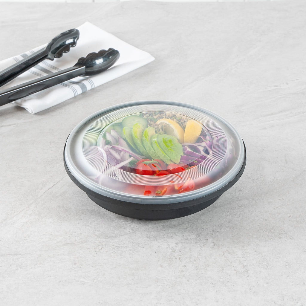 Cater Tek 51 oz Round Black Plastic Catering / Serving Bowl - with Clear Lid, Microwavable - 9 1/4" x 9 1/4" x 3" - 100 count box