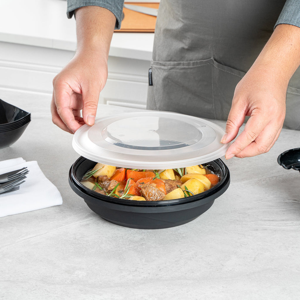 Cater Tek 58 oz Round Black Plastic Catering / Serving Bowl - with Clear Lid, Microwavable - 8" x 8" x 3 3/4" - 25 count box
