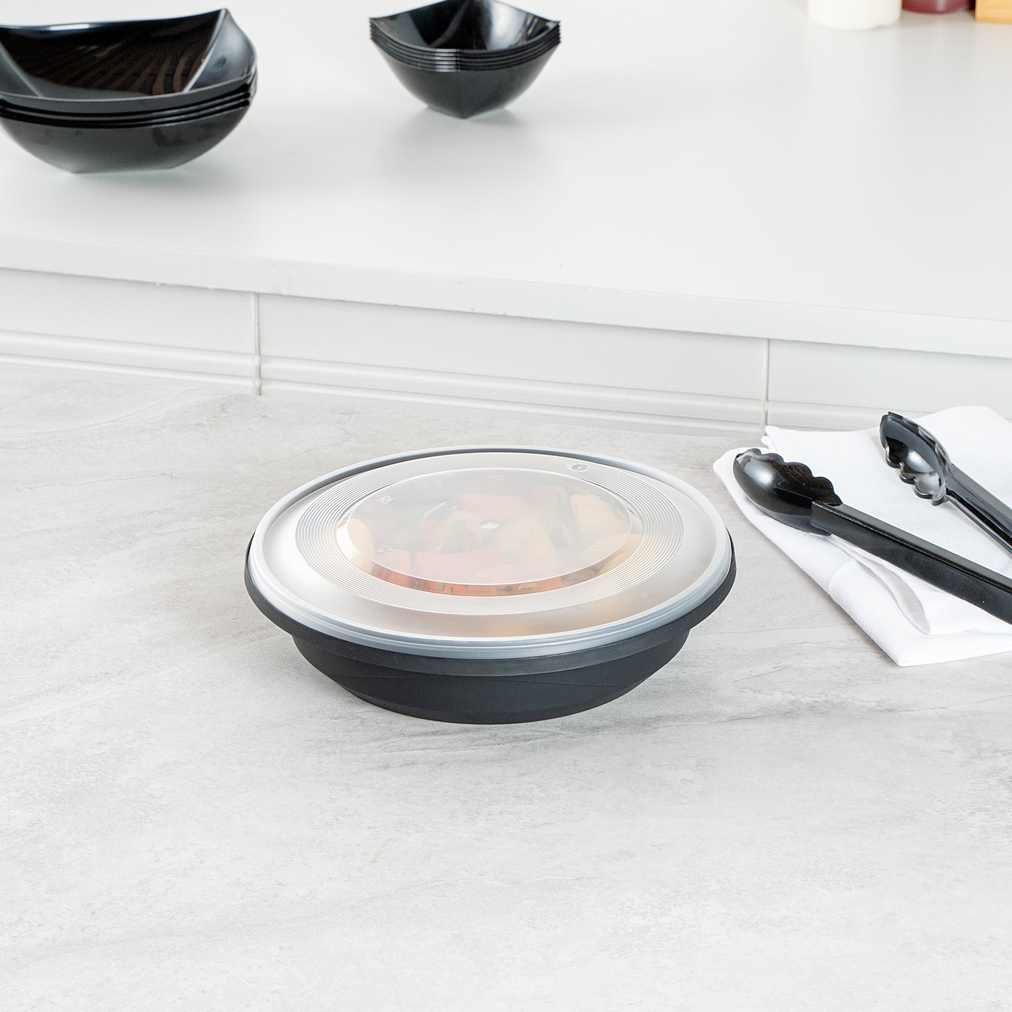 Cater Tek 58 oz Round Black Plastic Catering / Serving Bowl - with Clear Lid, Microwavable - 8" x 8" x 3 3/4" - 25 count box