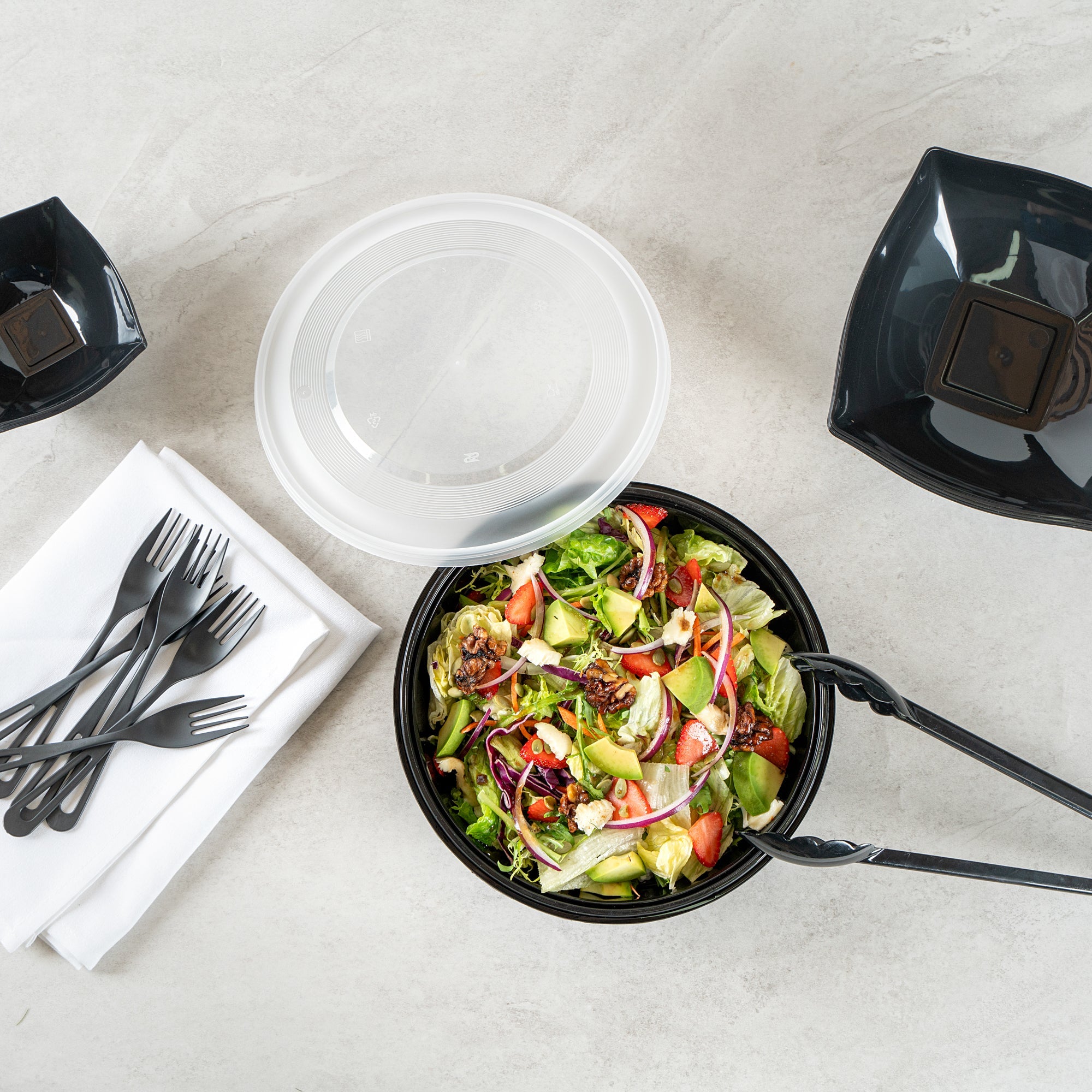 Cater Tek 68 oz Round Black Plastic Catering / Serving Bowl - with Clear Lid, Microwavable - 9 3/4" x 9 3/4" x 3" - 25 count box