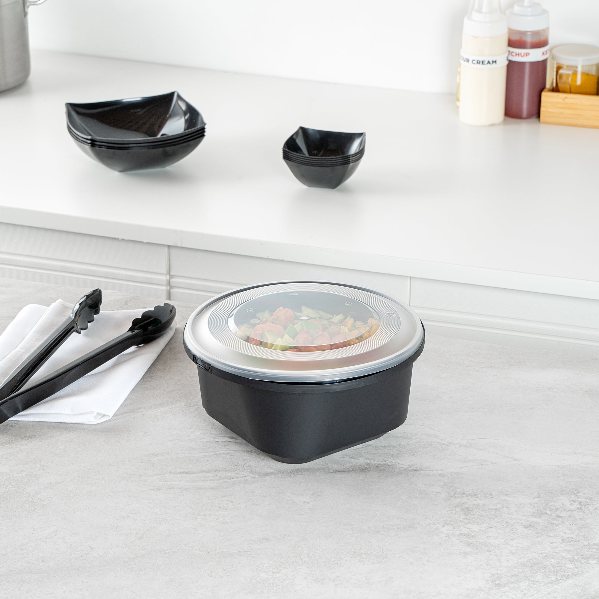 Cater Tek 118 oz Round Black Plastic Catering / Serving Bowl - with Clear Lid, Microwavable - 9 3/4" x 9 3/4" x 4 3/4" - 25 count box