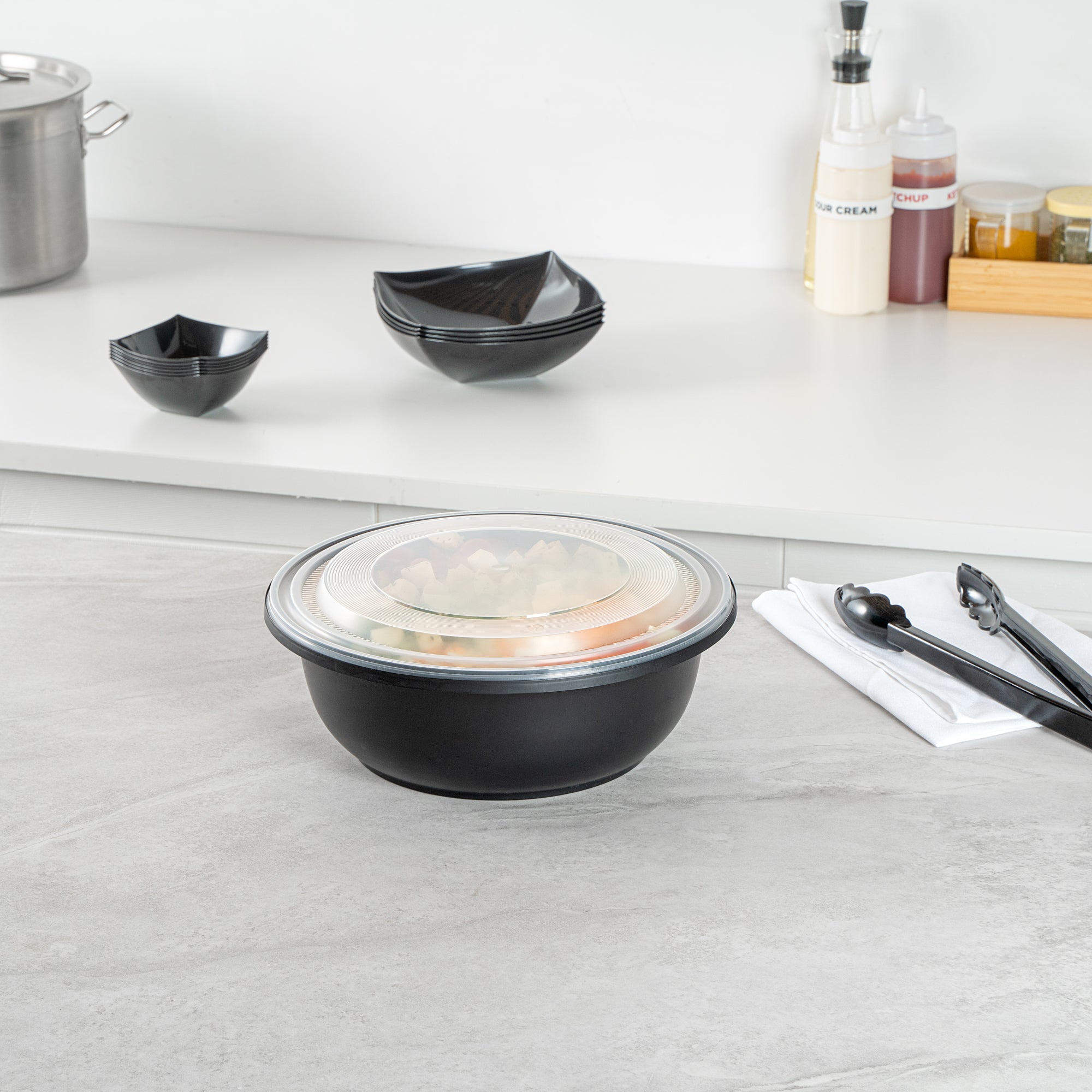 Cater Tek 169 oz Round Black Catering / Serving Bowl - with Clear Lid, Microwavable - 11 3/4" x 11 3/4" x 4 1/2" - 50 count box