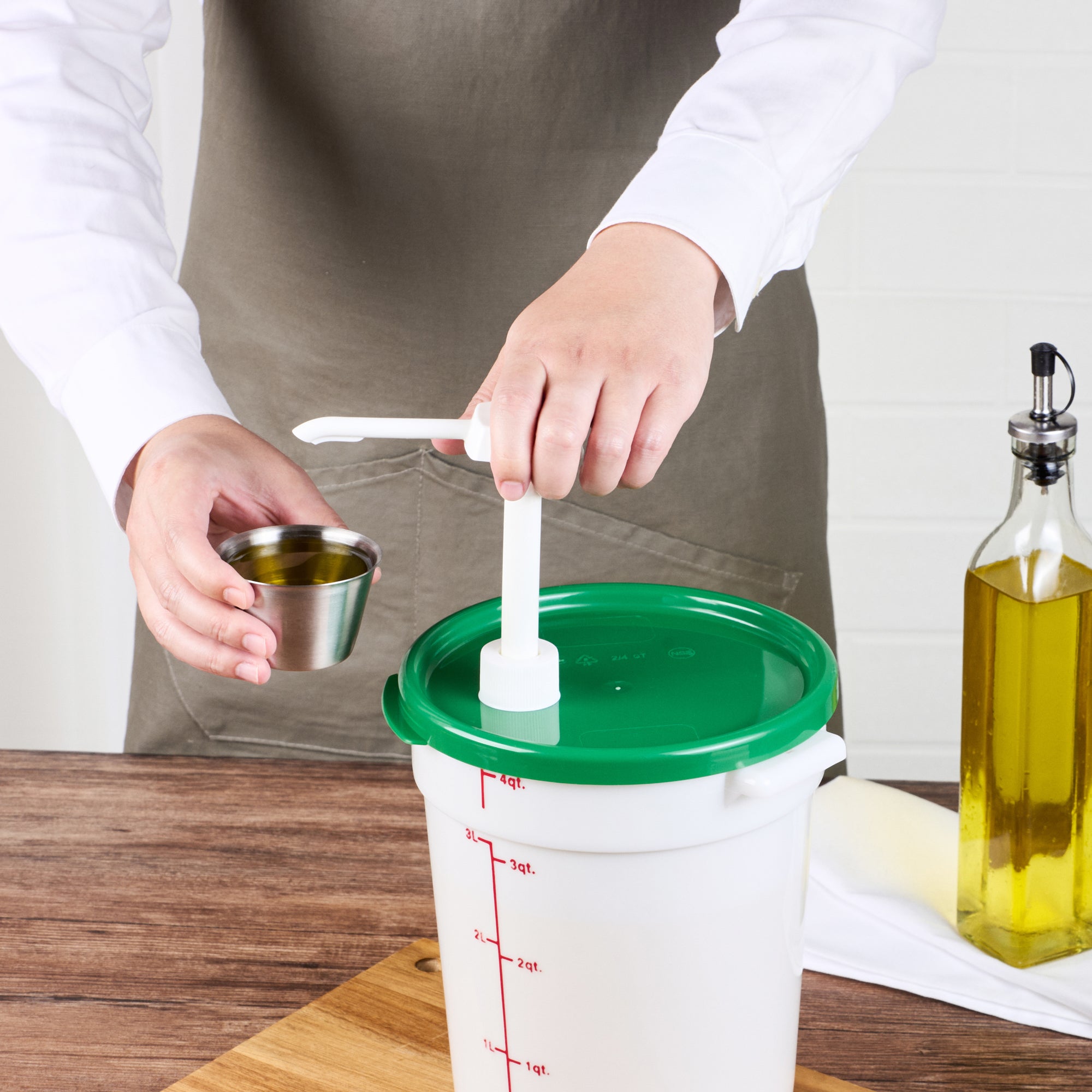 Met Lux Round Green Plastic Lid - Fits 4 qt Food Storage Container - 1 count box
