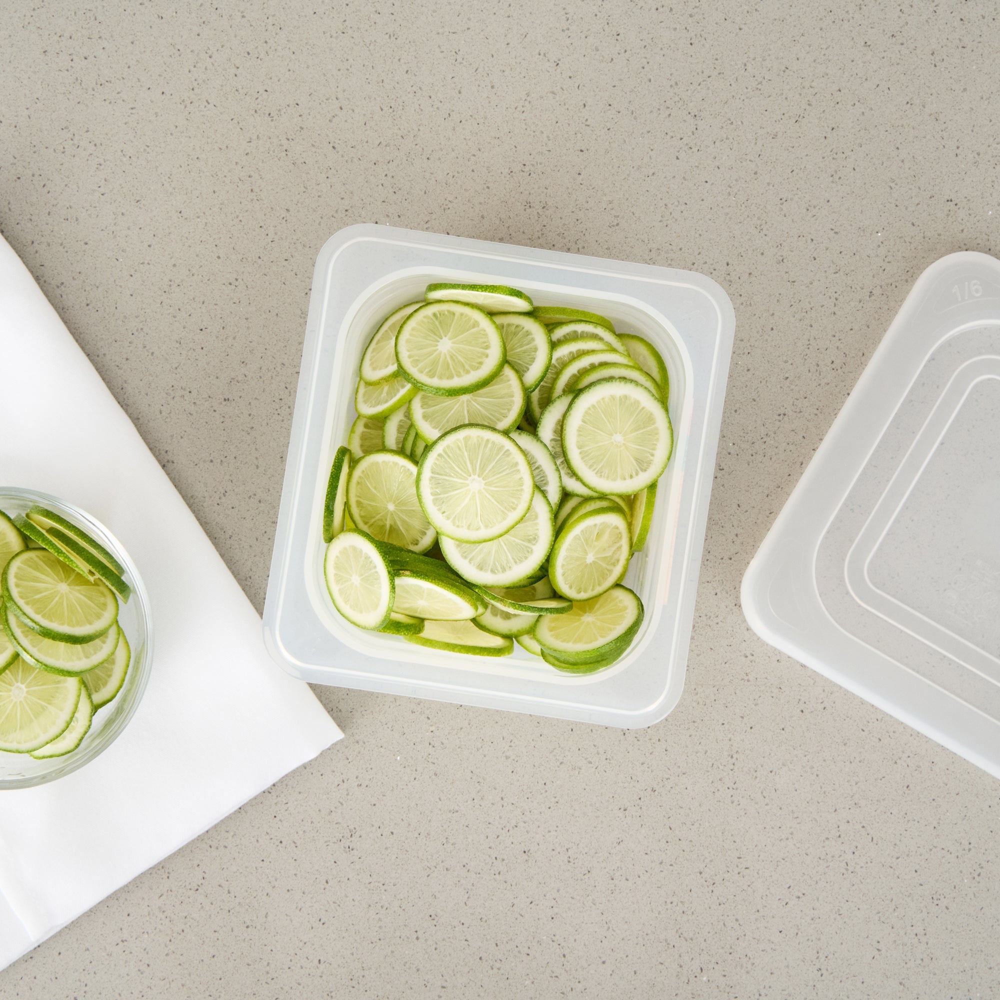 Met Lux Square White Polypropylene 1/6 Size Food Pan - 2.5" Deep, with Label - 6 3/4" x 6 1/4" x 2 1/2" - 10 count box