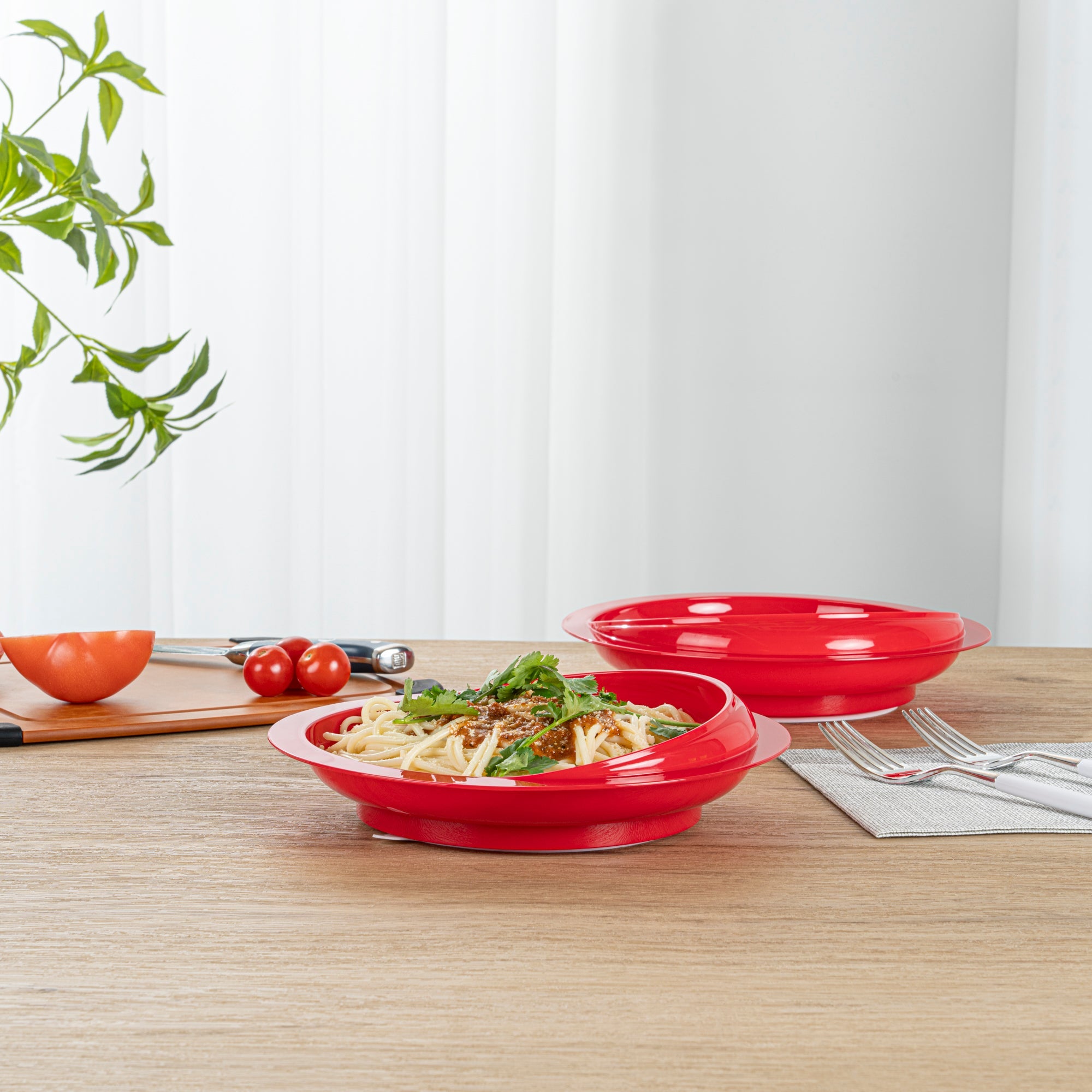 Adapt Tek Round Red Plastic Scoop Plate - Spillproof, with Suction Base - 9" x 9" x 2 1/4" - 1 count box