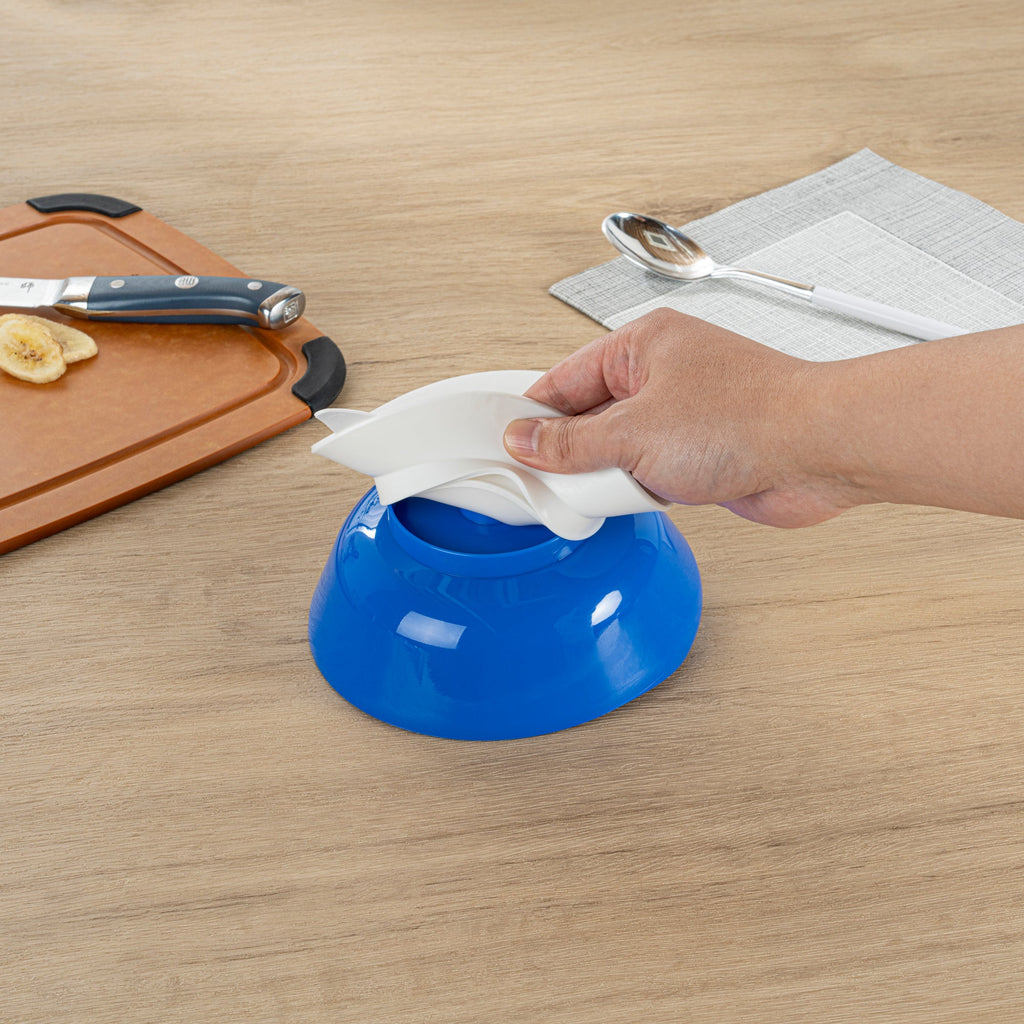 Adapt Tek 19 oz Round Blue Plastic Scoop Bowl - Spillproof, with Suction Base - 5 3/4" x 5 3/4" x 3" - 1 count box