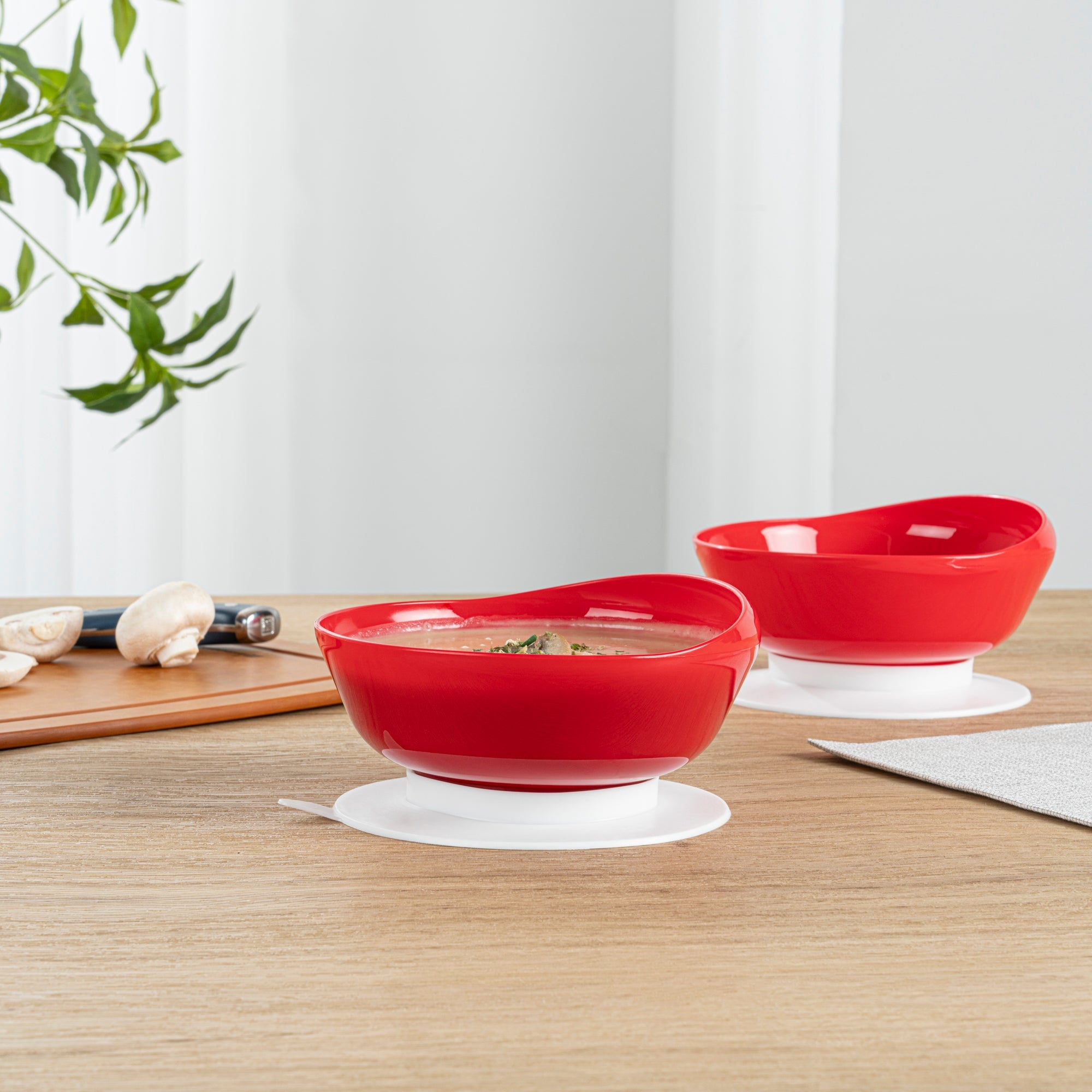 Adapt Tek 19 oz Round Red Plastic Scoop Bowl - Spillproof, with Suction Base - 5 3/4" x 5 3/4" x 3" - 1 count box