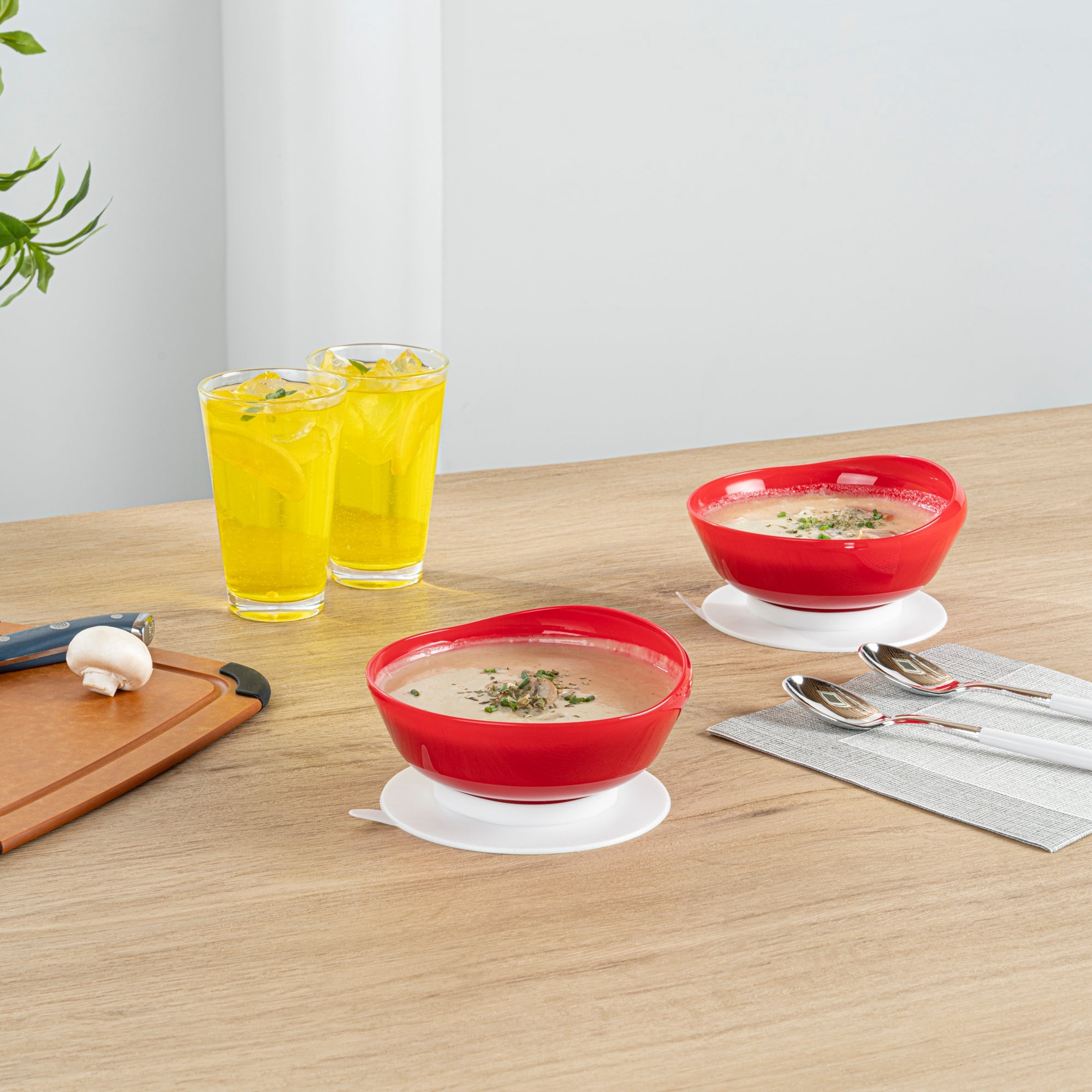 Adapt Tek 19 oz Round Red Plastic Scoop Bowl - Spillproof, with Suction Base - 5 3/4" x 5 3/4" x 3" - 1 count box