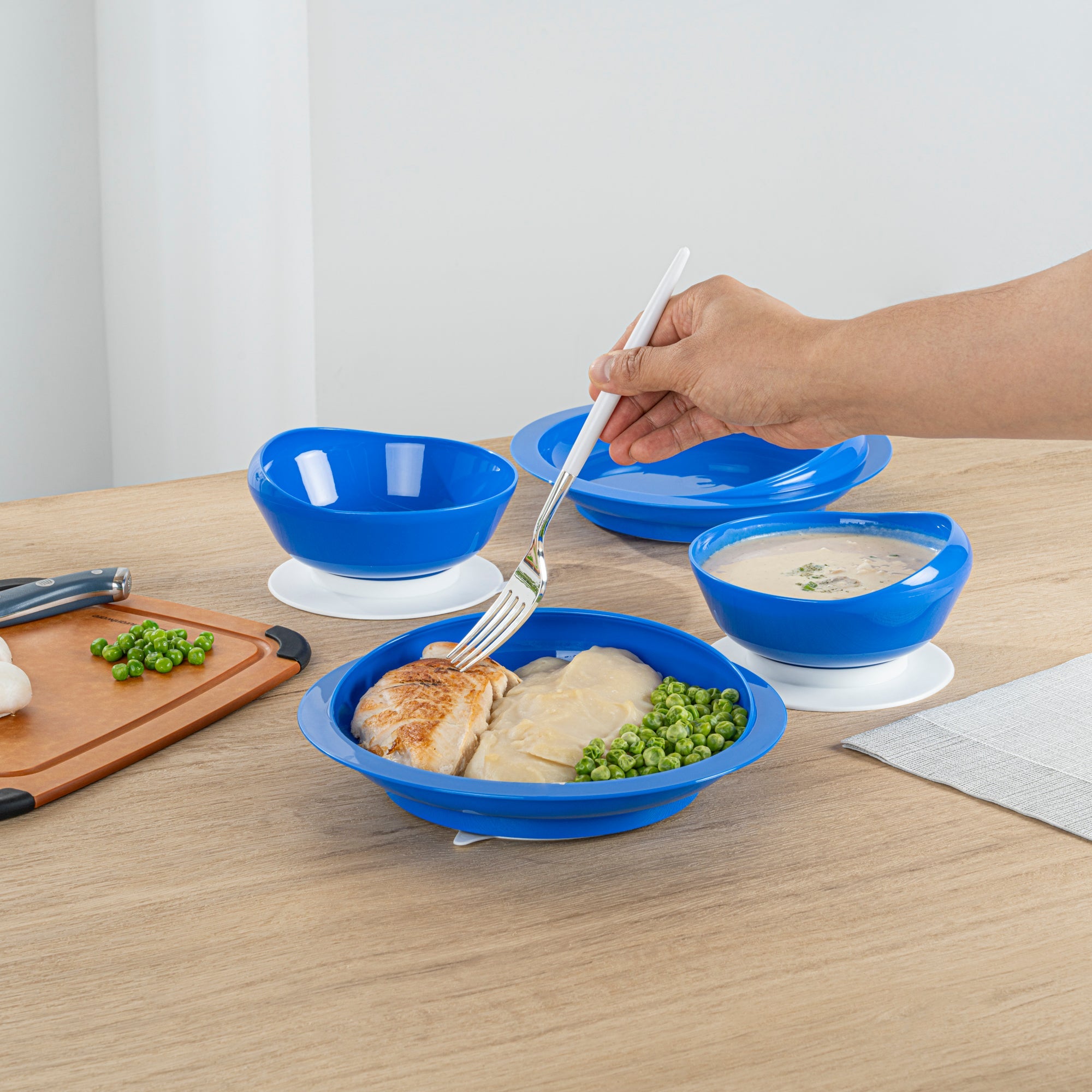 Adapt Tek Blue Plastic 2-Piece Scoop Plate and Bowl Set - Spillproof, with Suction Base - Includes 20 Plates and 20 Bowls
