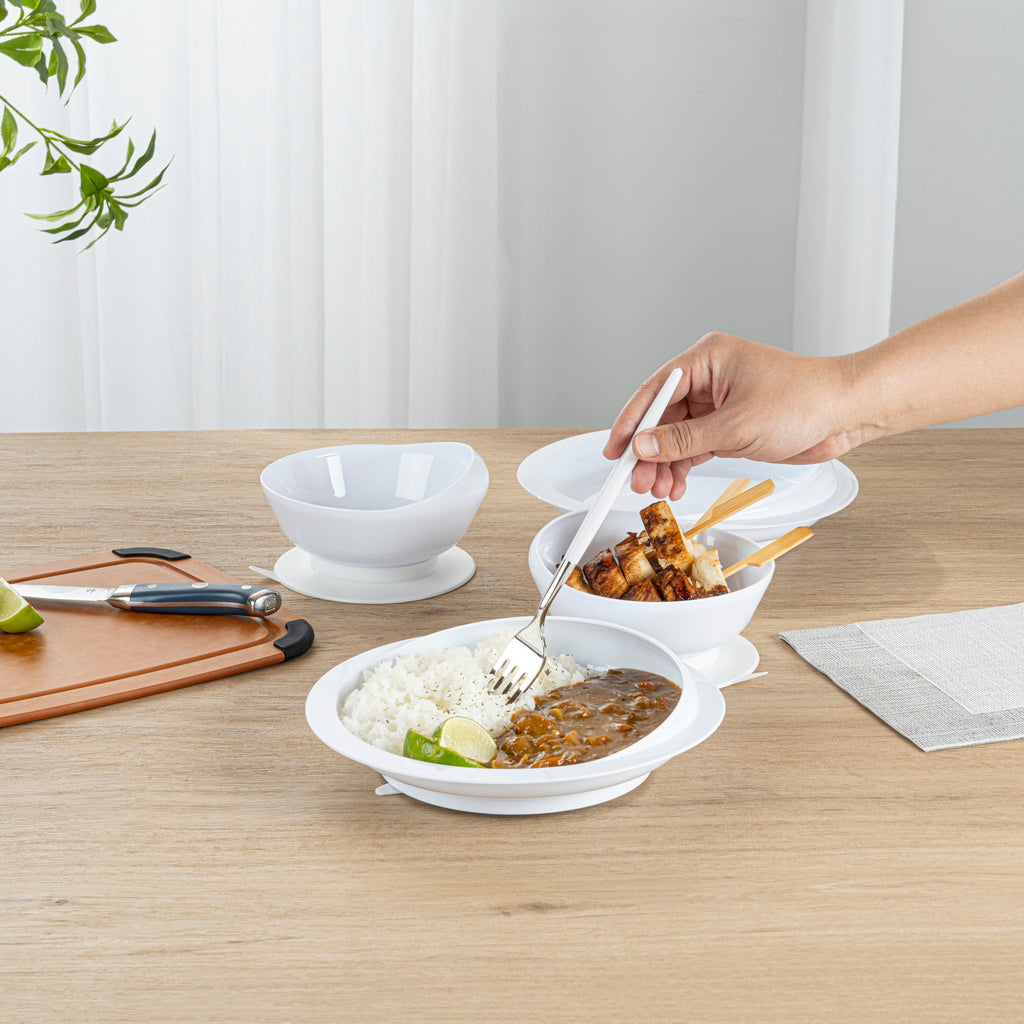 Adapt Tek White Plastic 2-Piece Scoop Plate and Bowl Set - Spillproof, with Suction Base - Includes 20 Plates and 20 Bowls