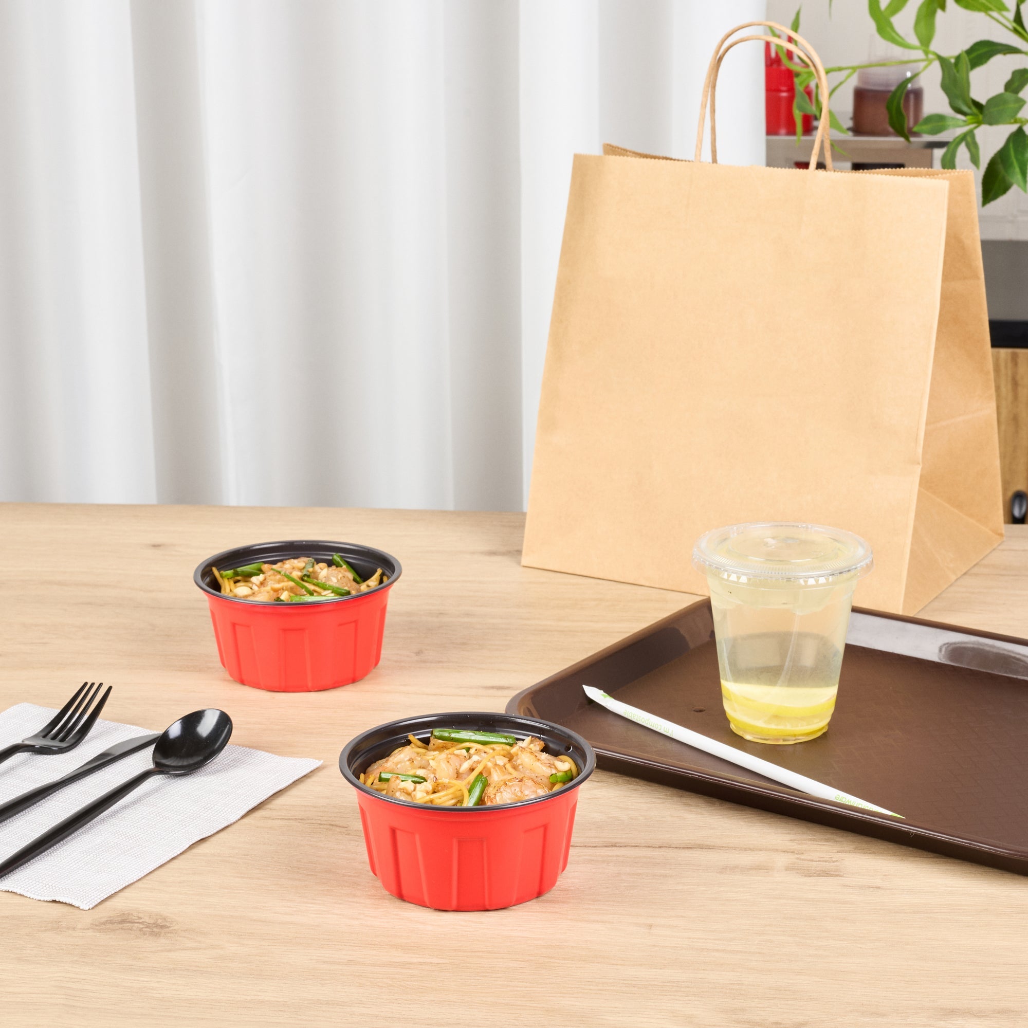 Bento Tek 12 oz Round Red Plastic To Go Box - Microwave-Safe - 4 3/4" x 4 3/4" x 2 1/4" - 200 count box